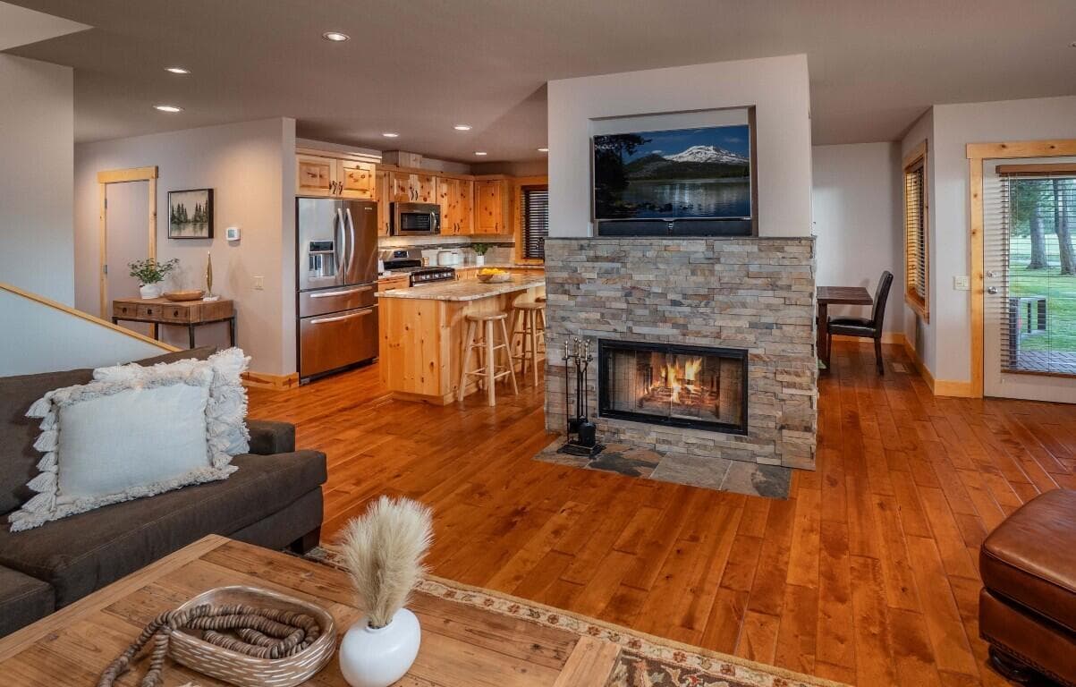Primary photo of 57925 Silver Fir Circle, 10