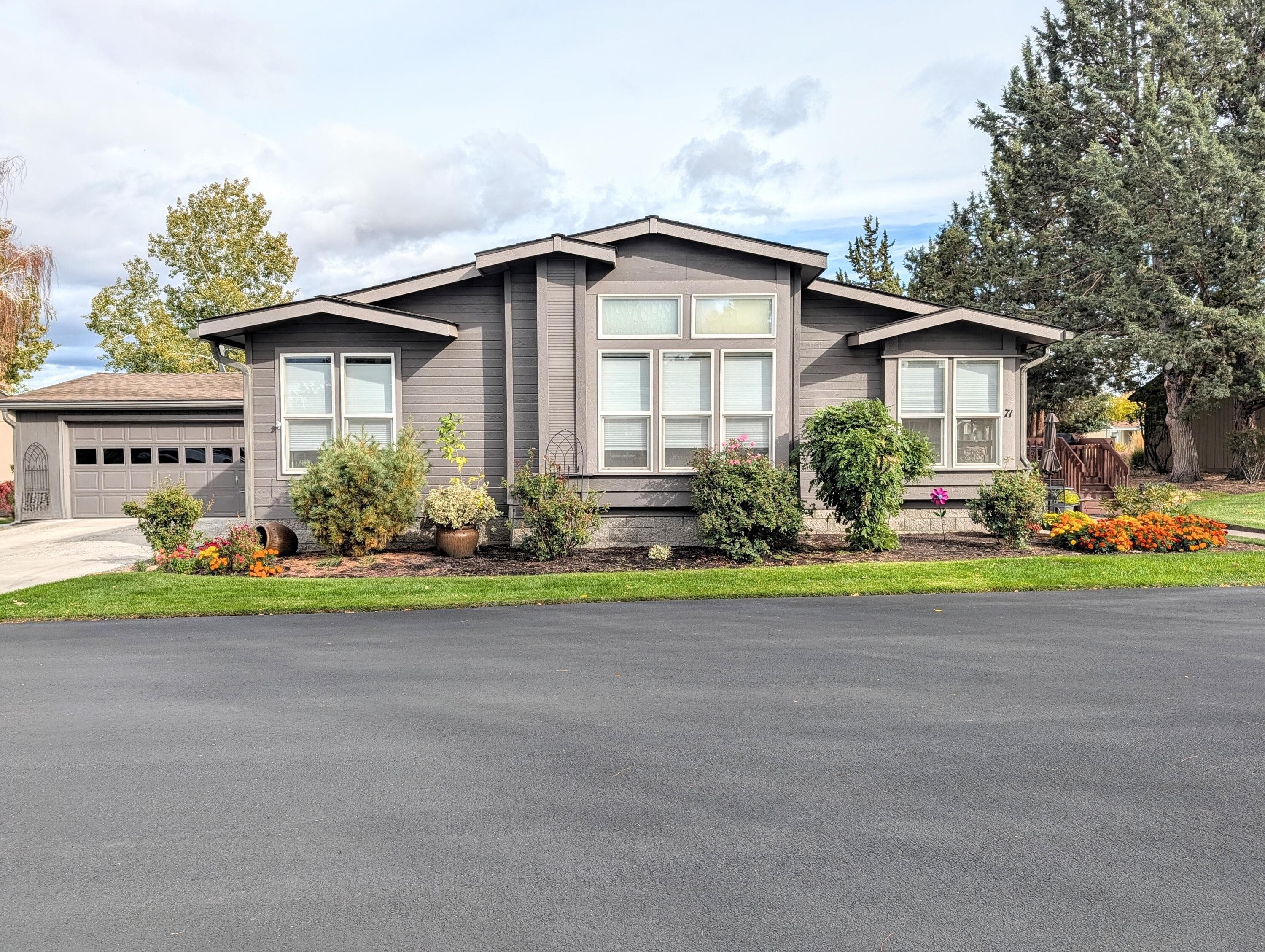 Primary photo of 1188 NE 27th Street, 71