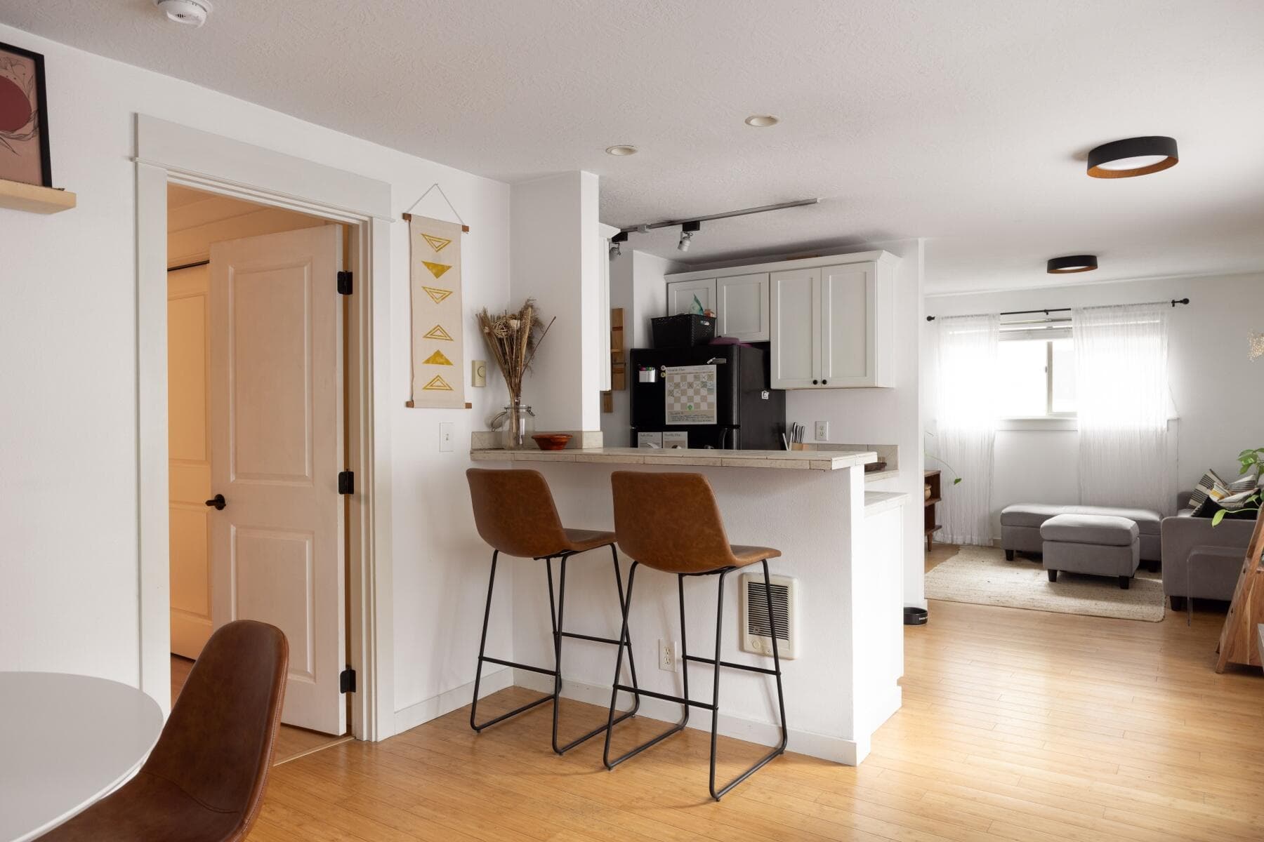 Primary photo of 1010 NW Roanoke Avenue, APT 8