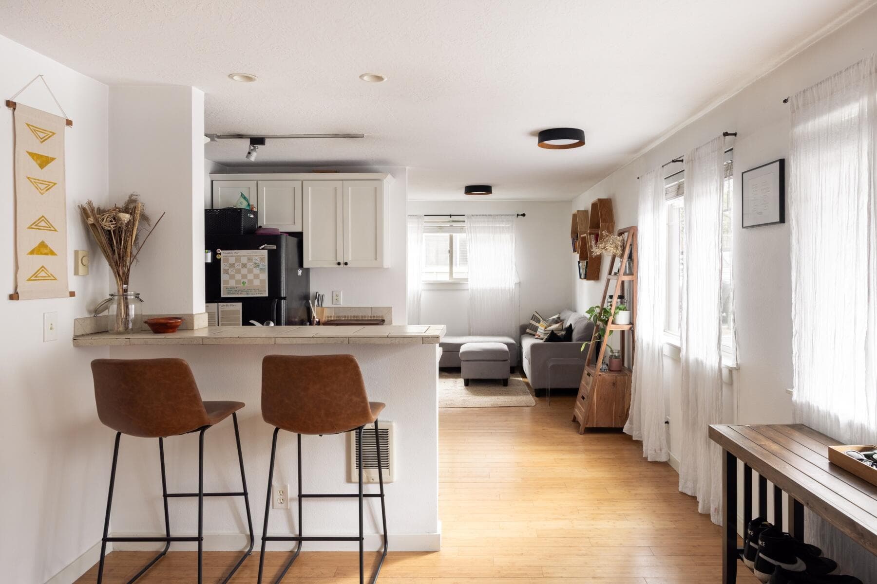 Photo 3 of 1010 NW Roanoke Avenue, APT 8