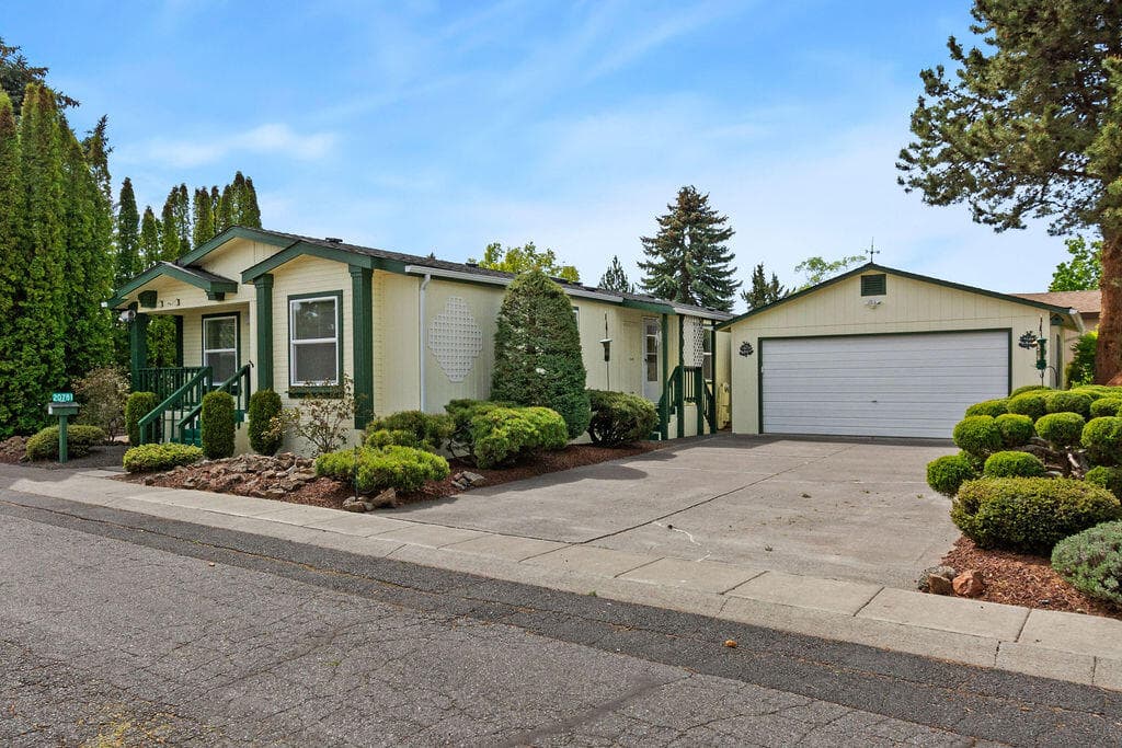 Photo 2 of 20781 Livengood Way