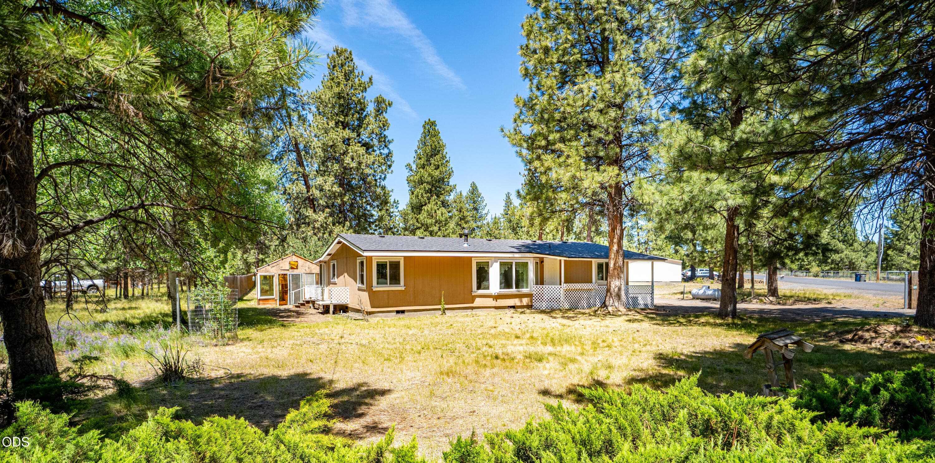 Photo 4 of 60245 Lakeview Drive