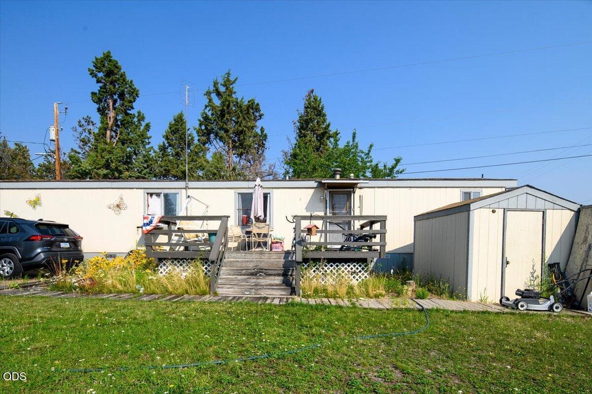 Photo 3 of 64100 N Highway 97, UNIT 35