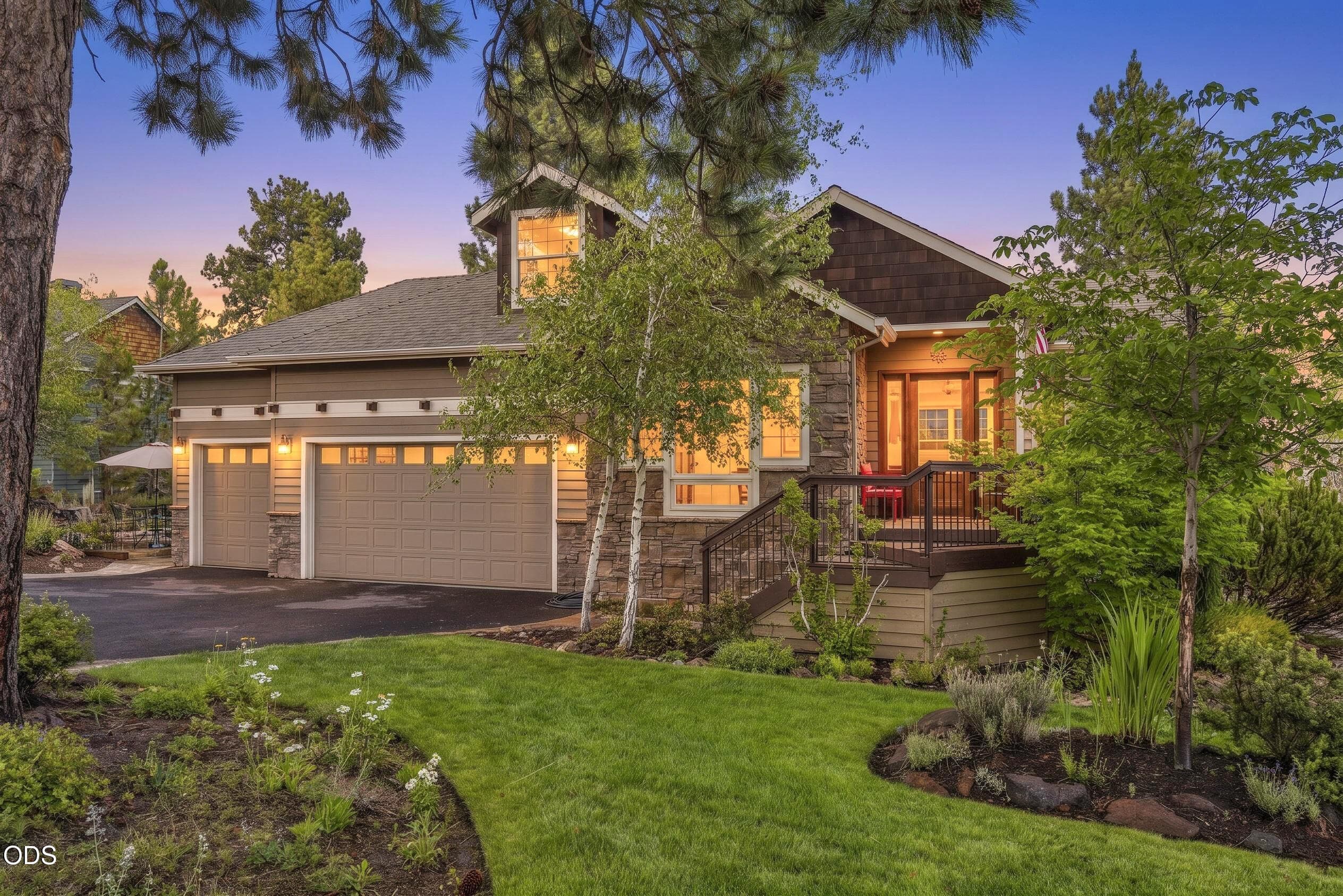 Primary photo of 1158 NW Redfield Circle