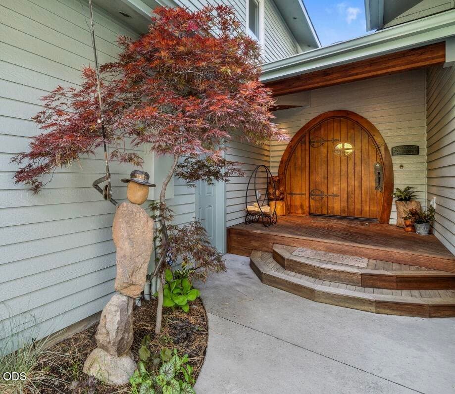 Primary photo of 60655 River Bend Drive