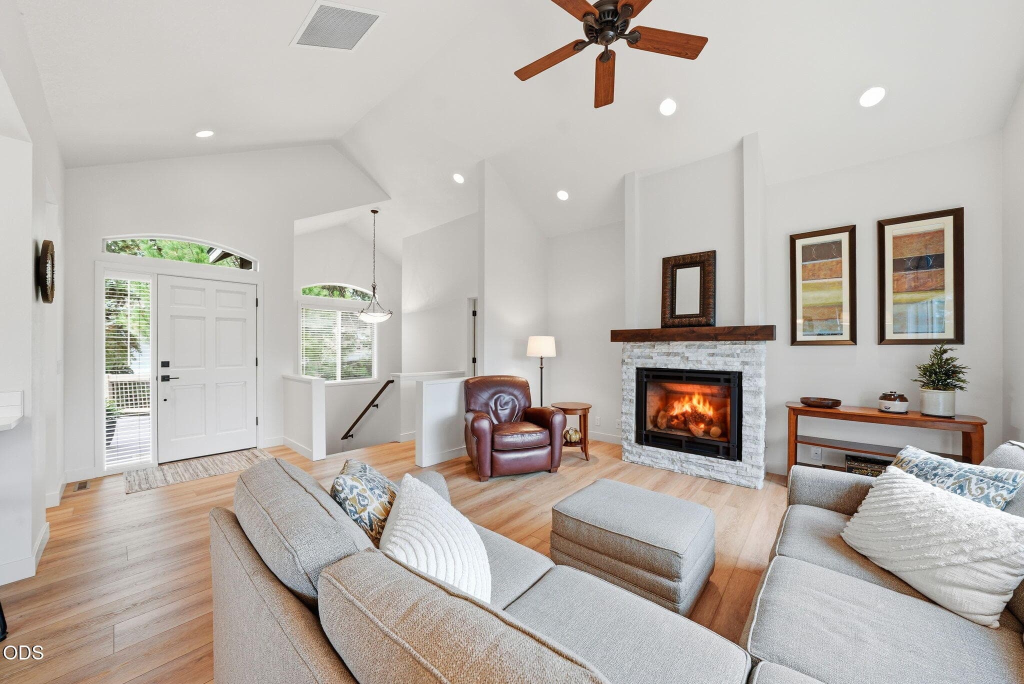 Primary photo of 1287 NW City Heights Drive