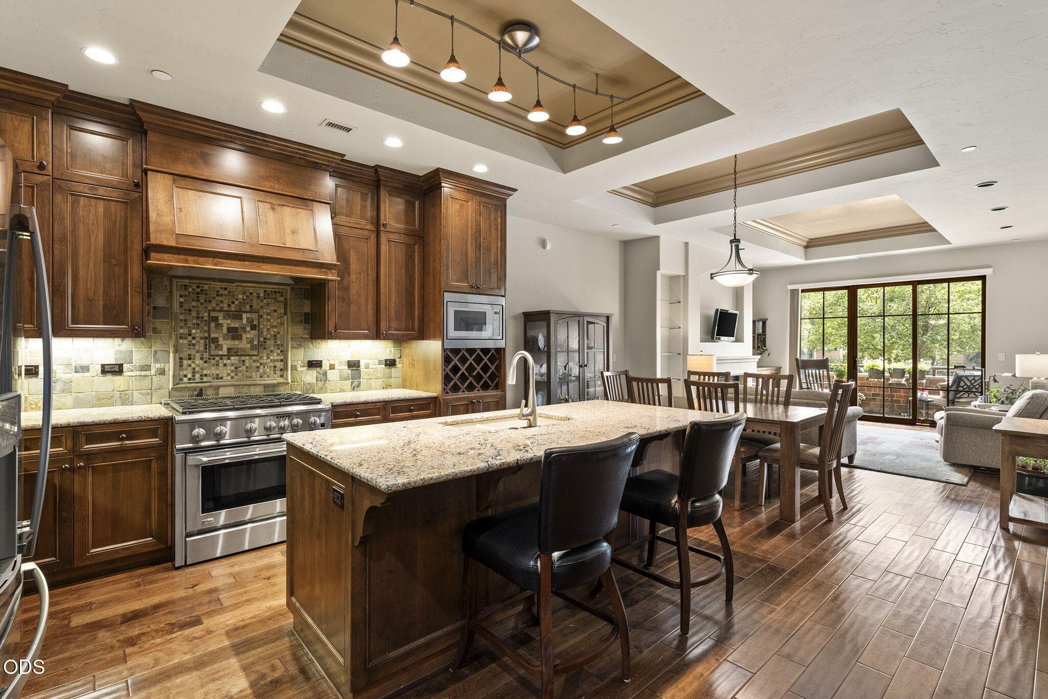 Primary photo of 363 SW Bluff Drive, 101