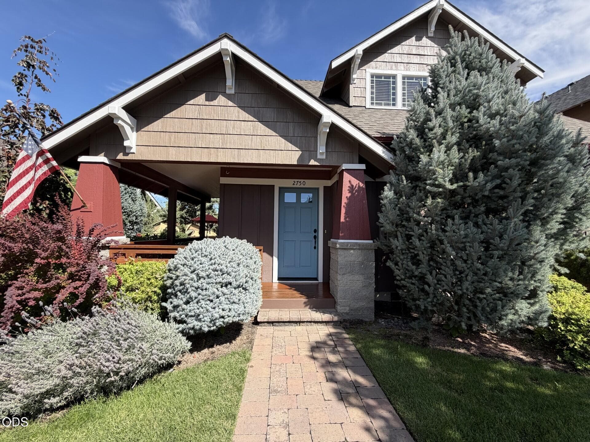 Primary photo of 2750 NE Great Horned Place