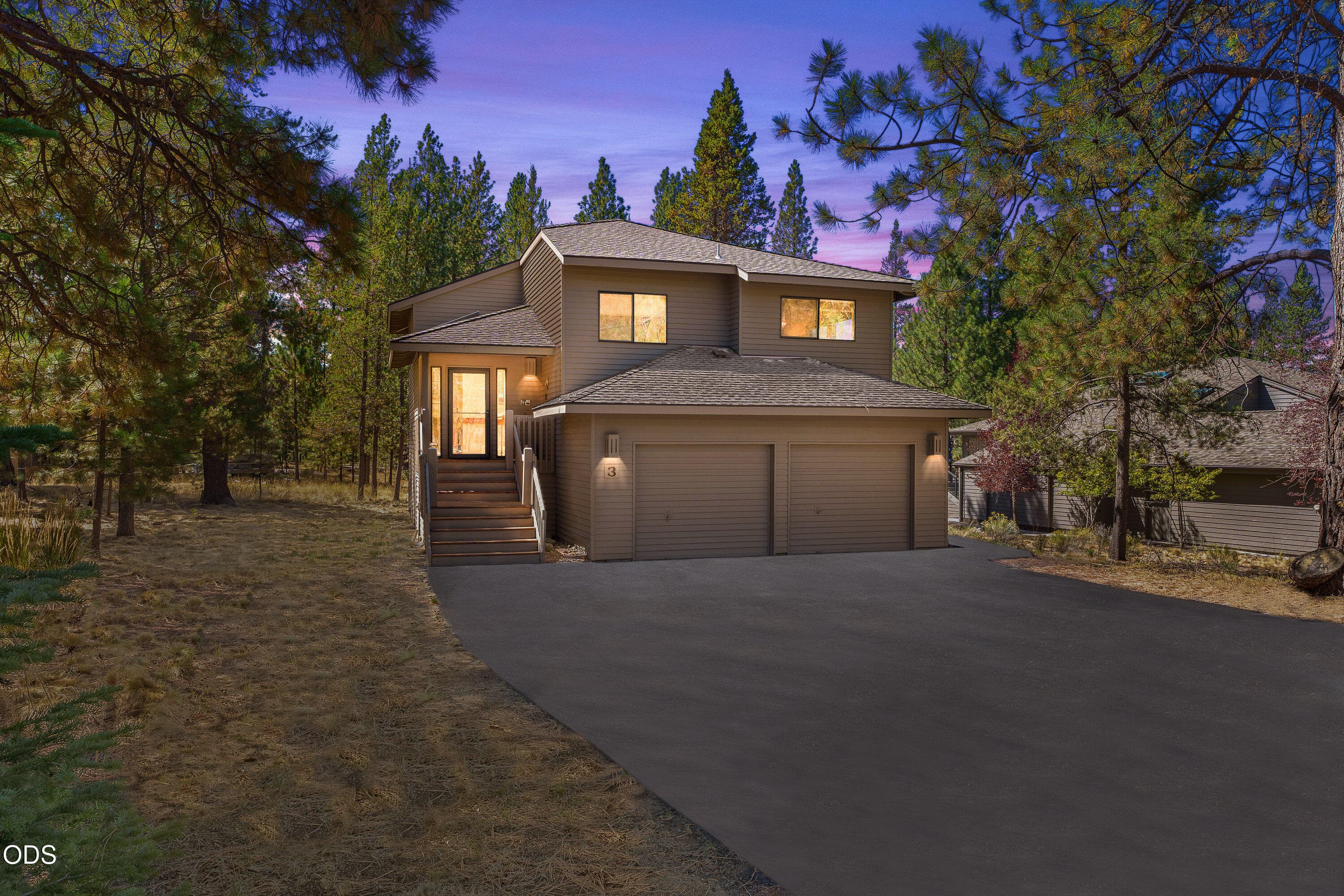 Primary photo of 17855 3 Lava Butte Lane