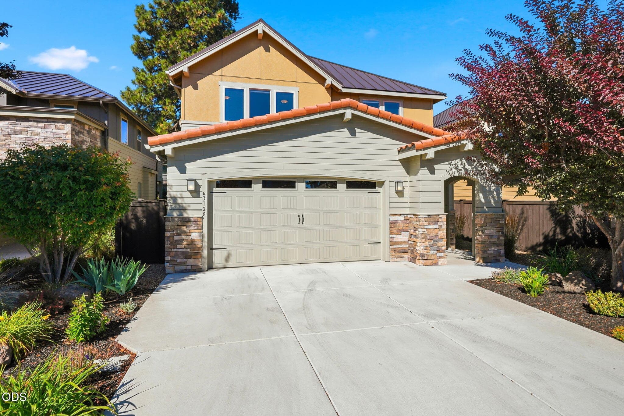 Primary photo of 63128 NW Via Cambria