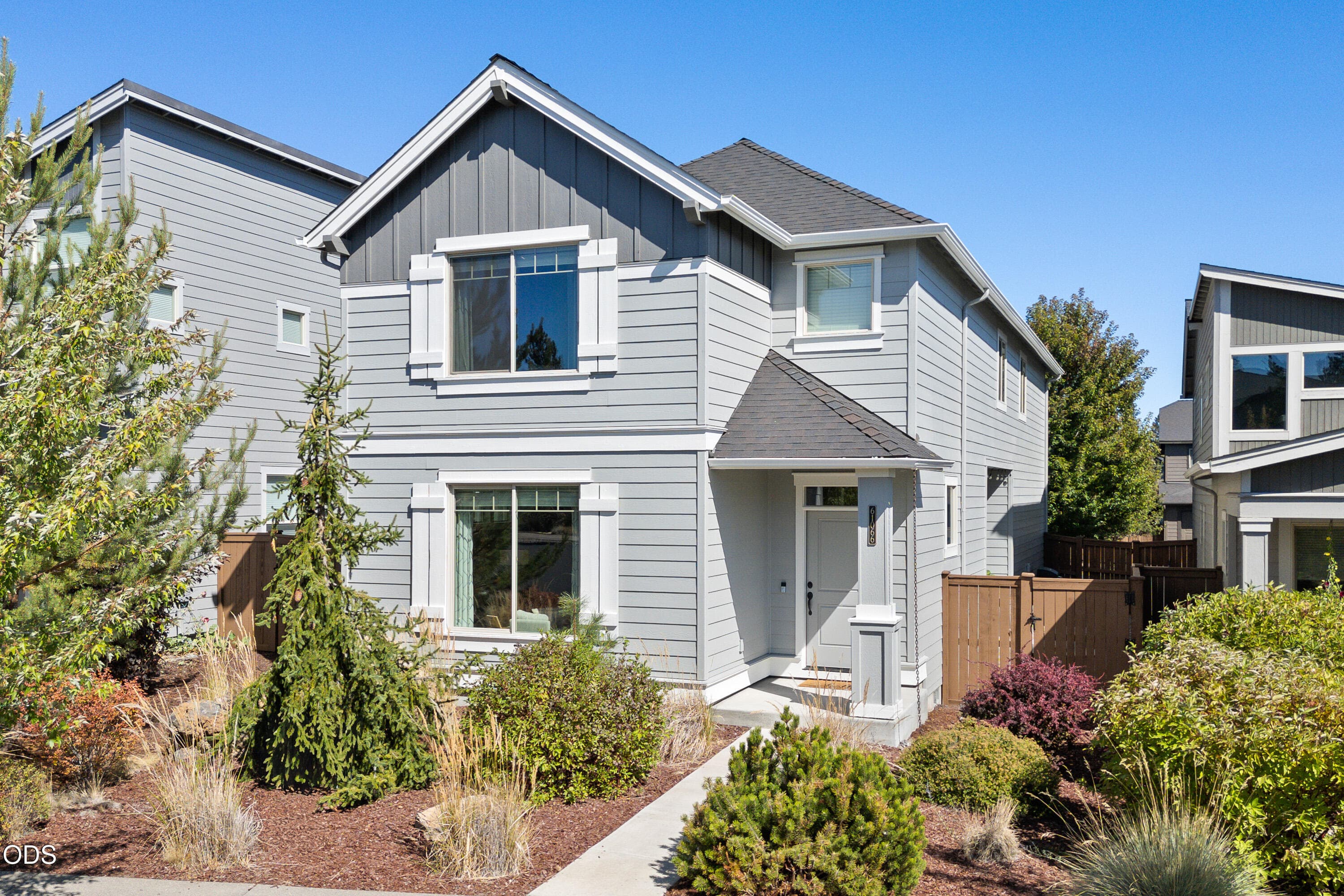 Primary photo of 61066 SE Sydney Harbor Drive