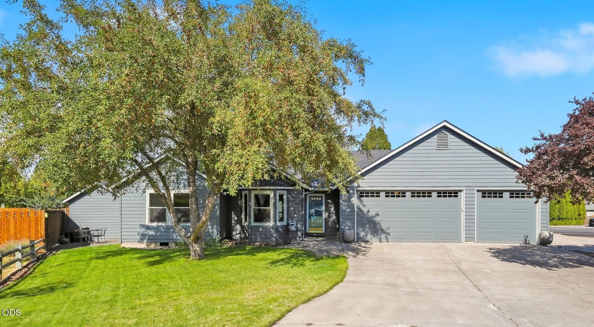 Primary photo of 951 NE Lena Place