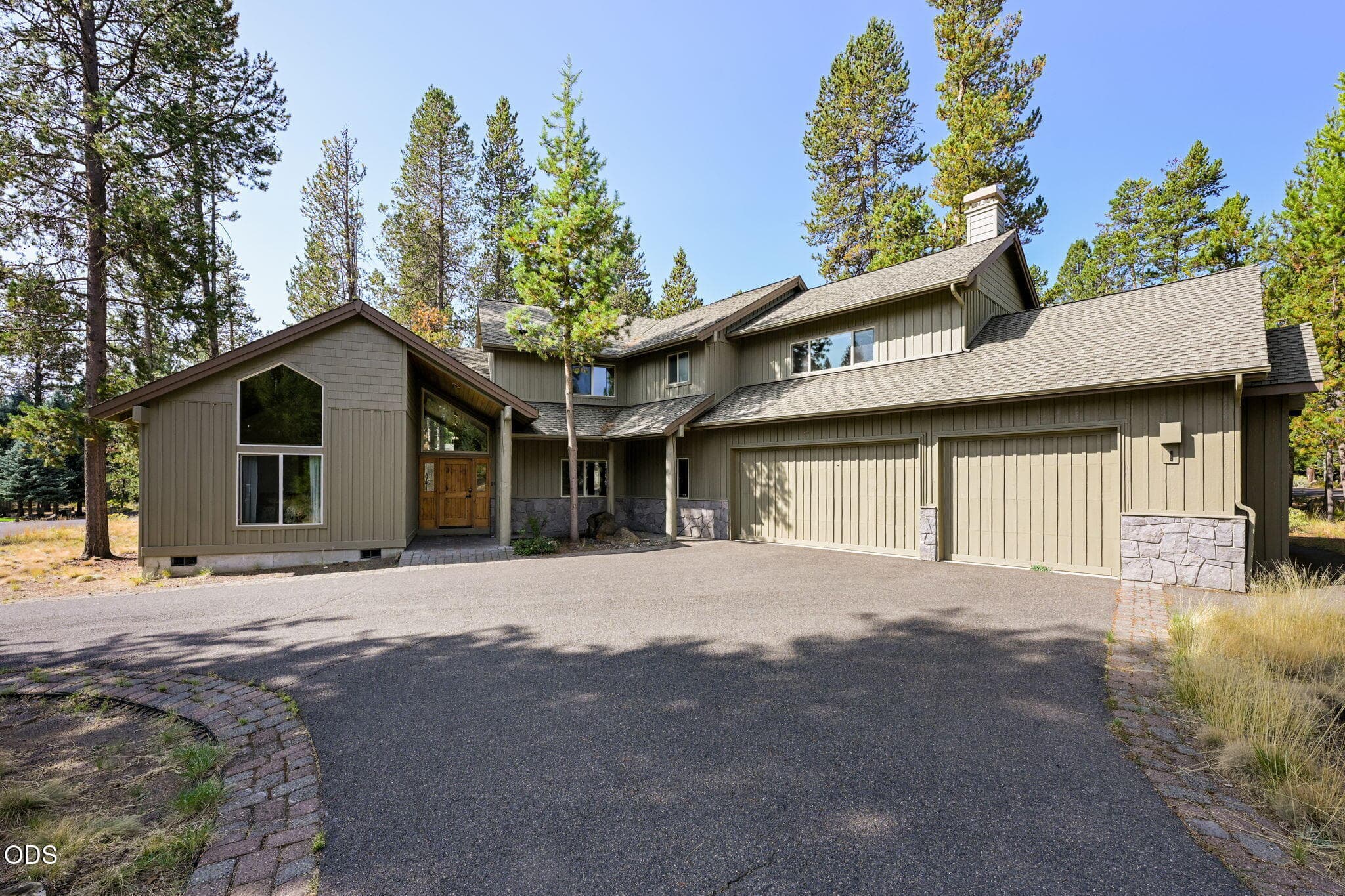 Photo 4 of 18211 Oregon Loop, 1