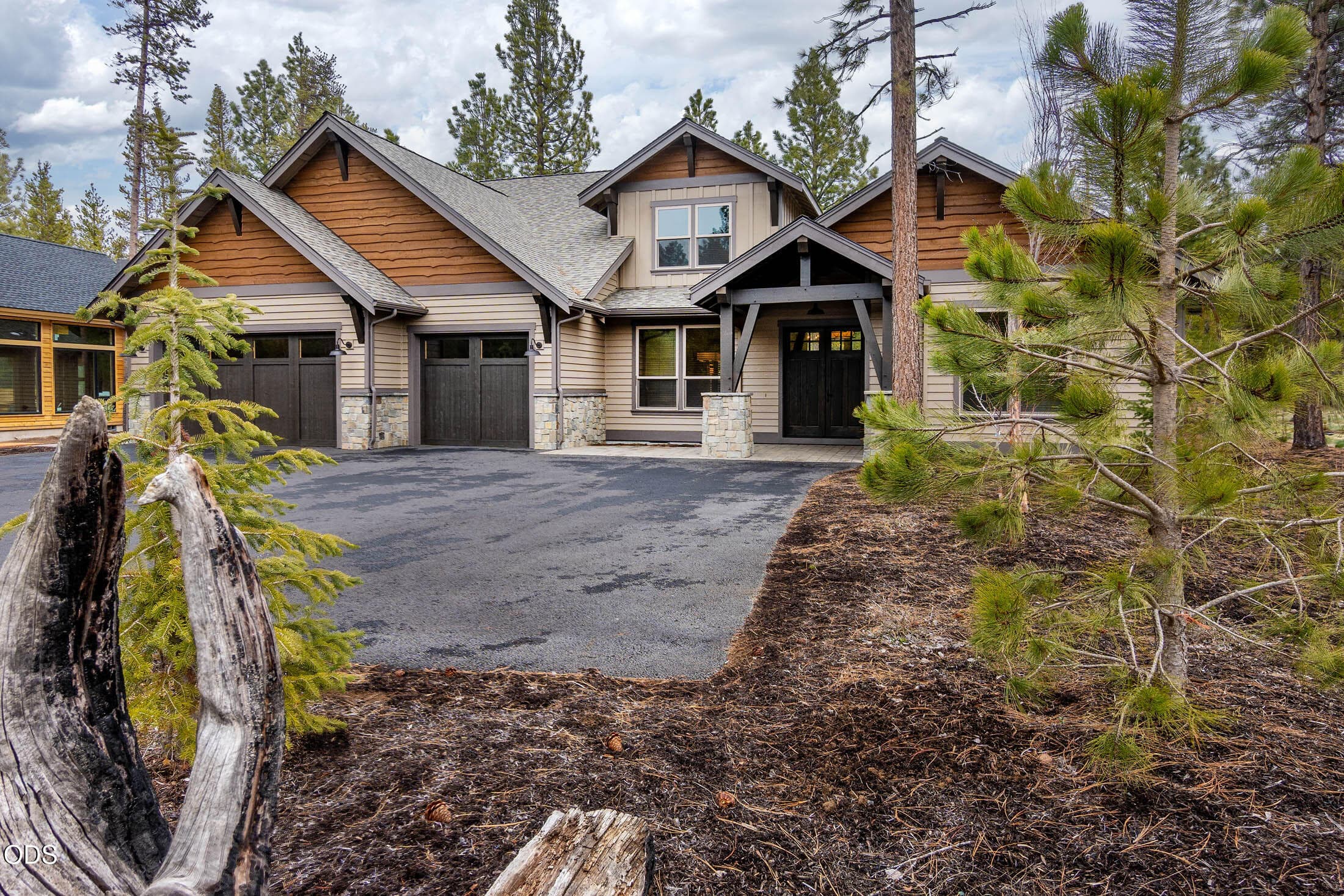 Primary photo of 56887 Dancing Rock Loop, 15B