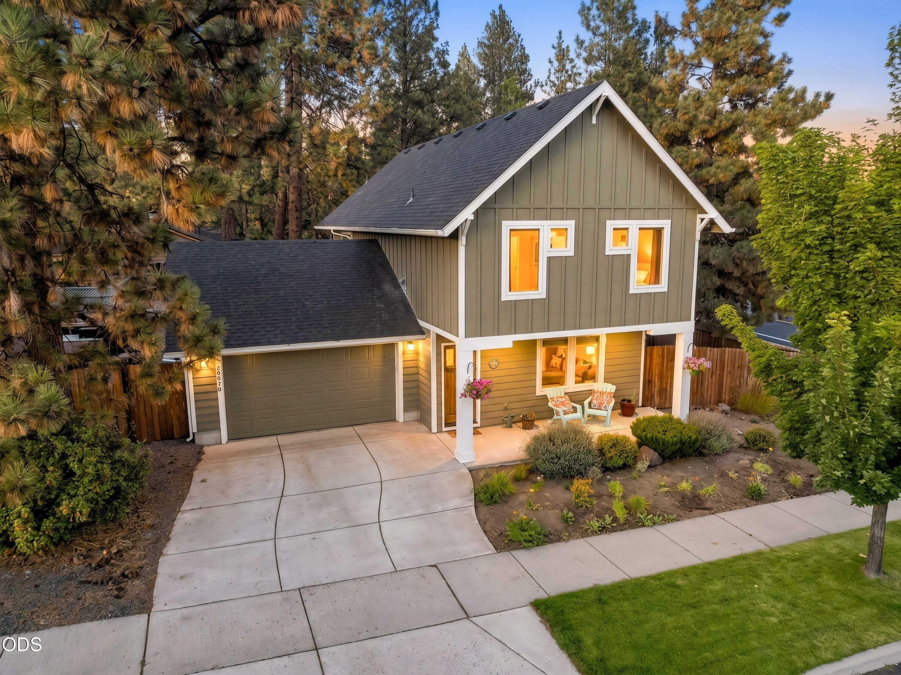 Primary photo of 20070 SE Shady Pines Place