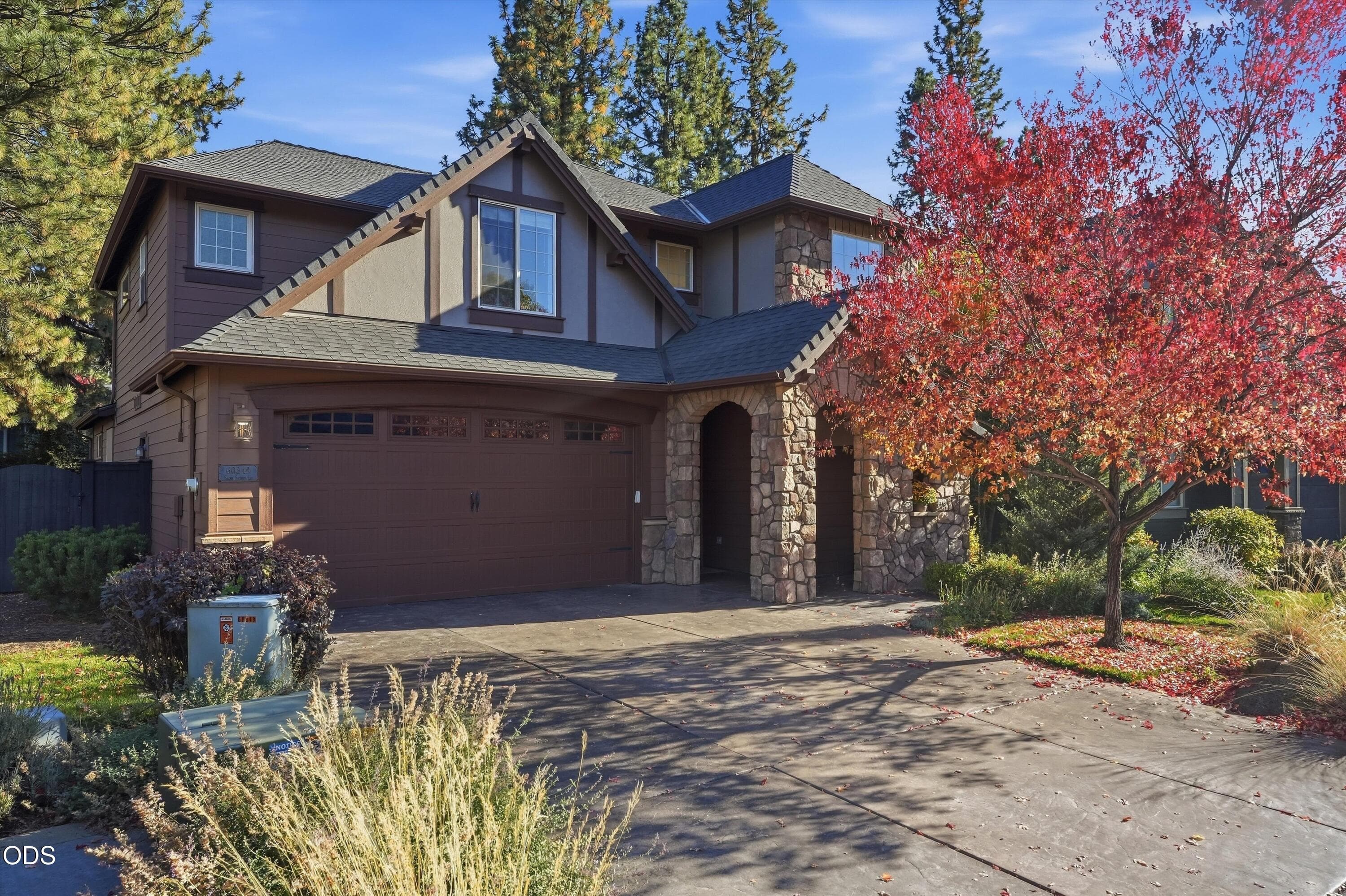 Primary photo of 60349 Sage Stone Loop