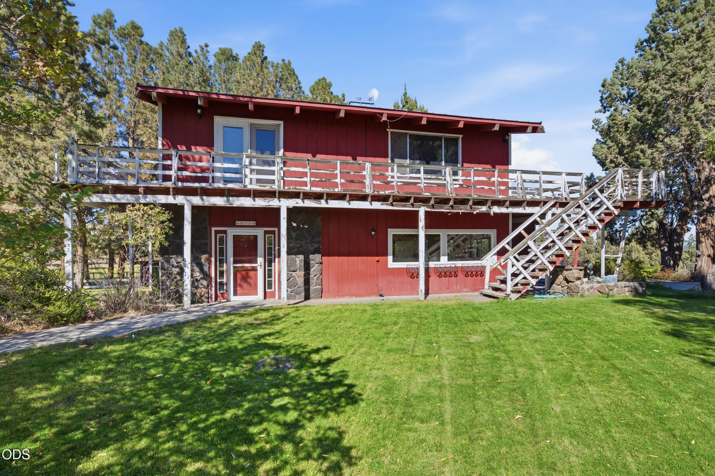 Primary photo of 62710 Dixon Loop