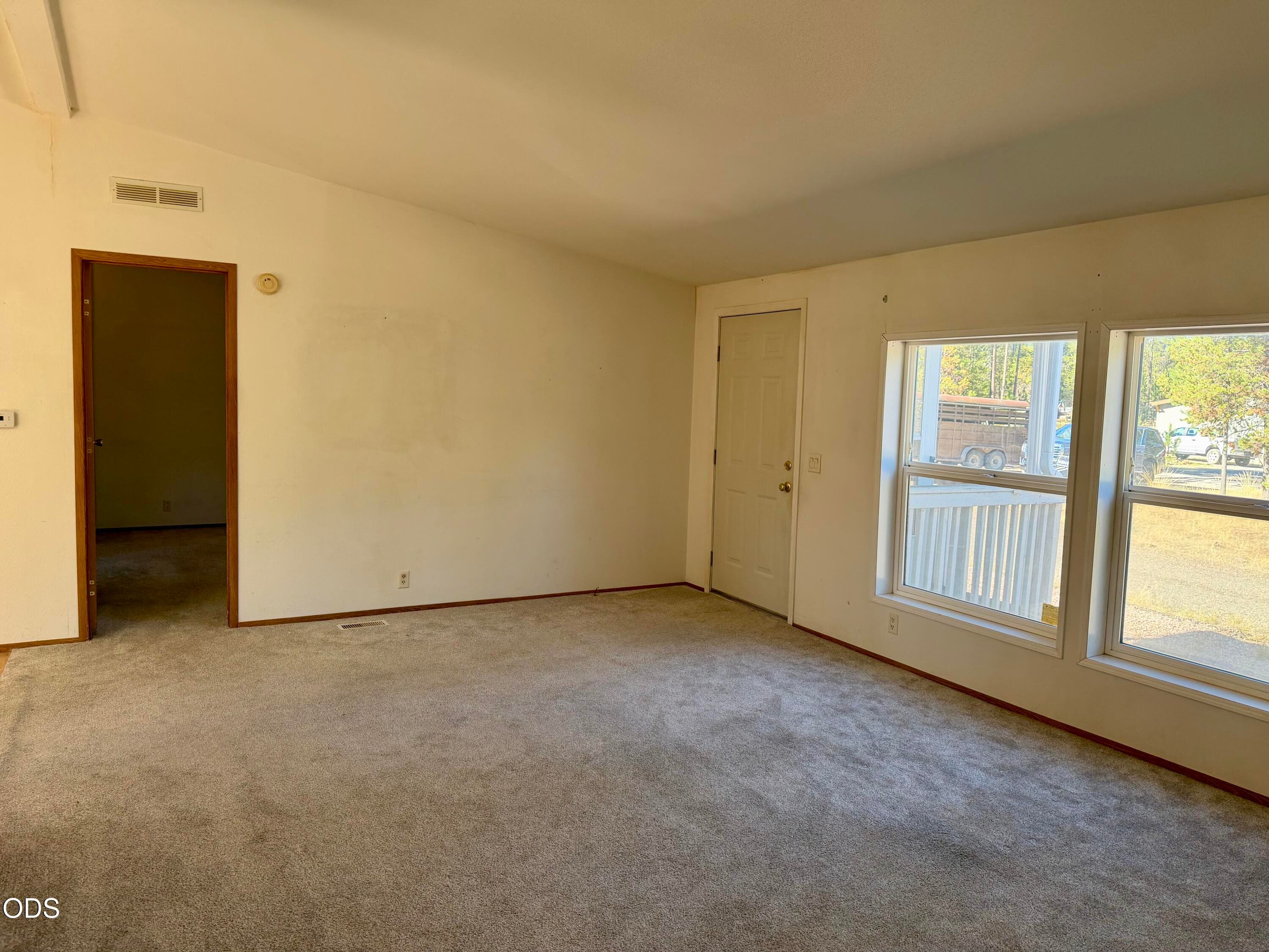 Photo 4 of 17131 Helbrock Drive
