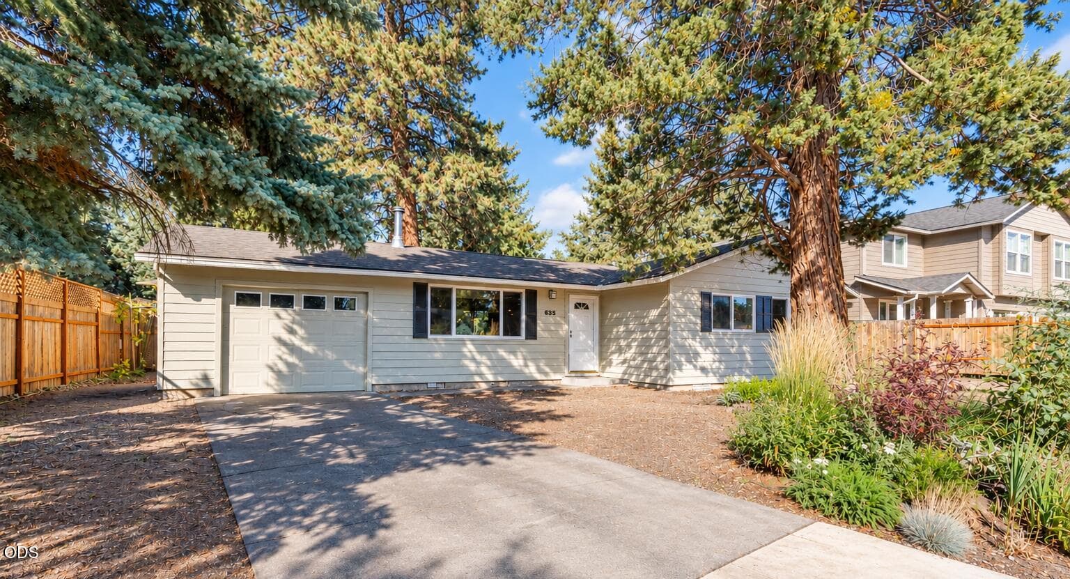 Primary photo of 835 SE 6th Street