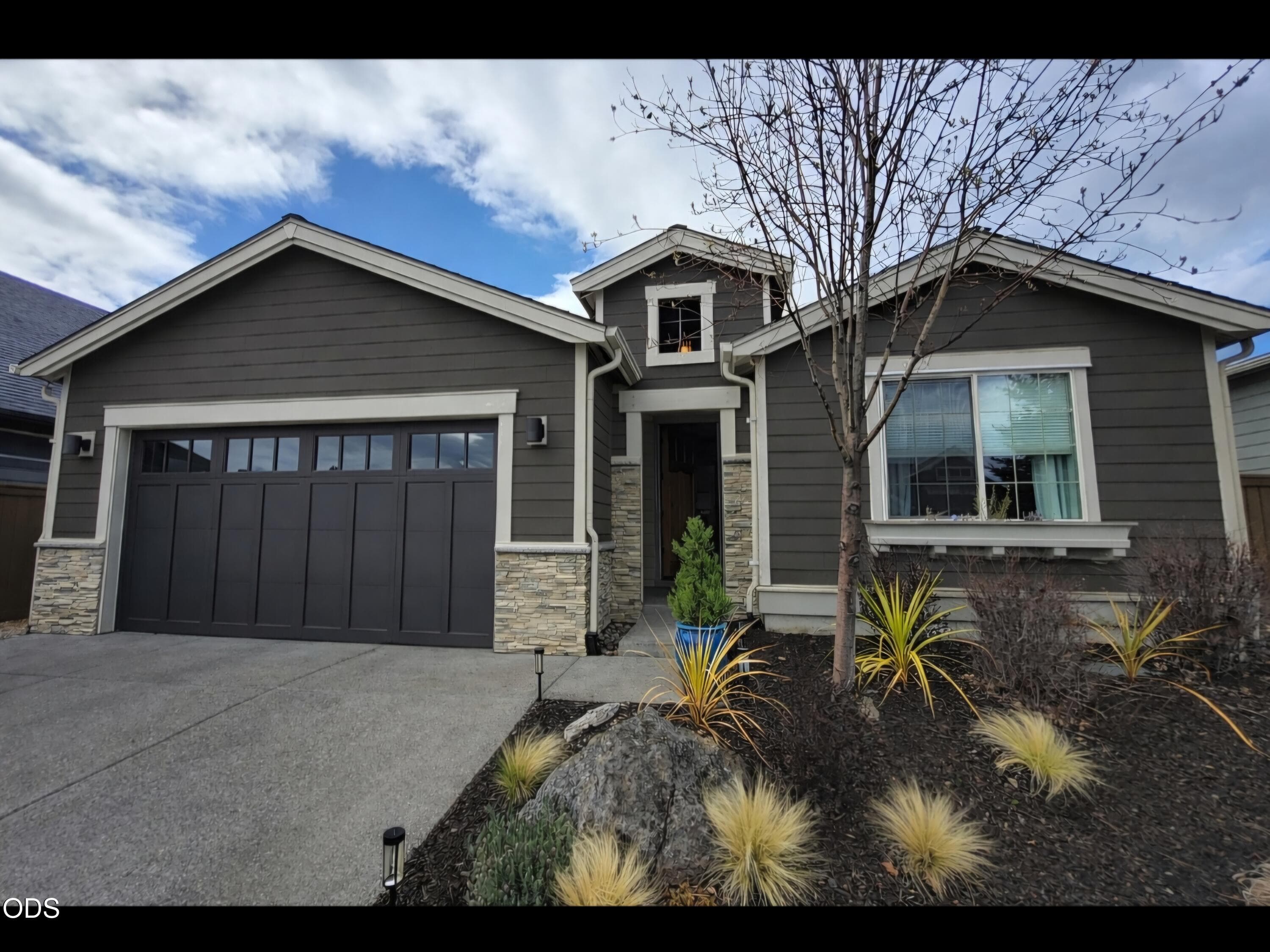 Primary photo of 2623 NW Boulder Ridge Loop