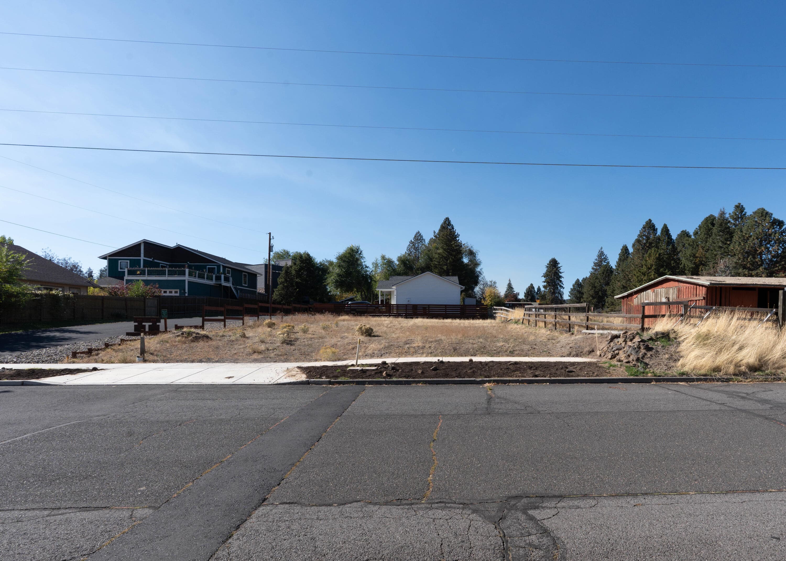 Photo 4 of 2109 NE 11th Place