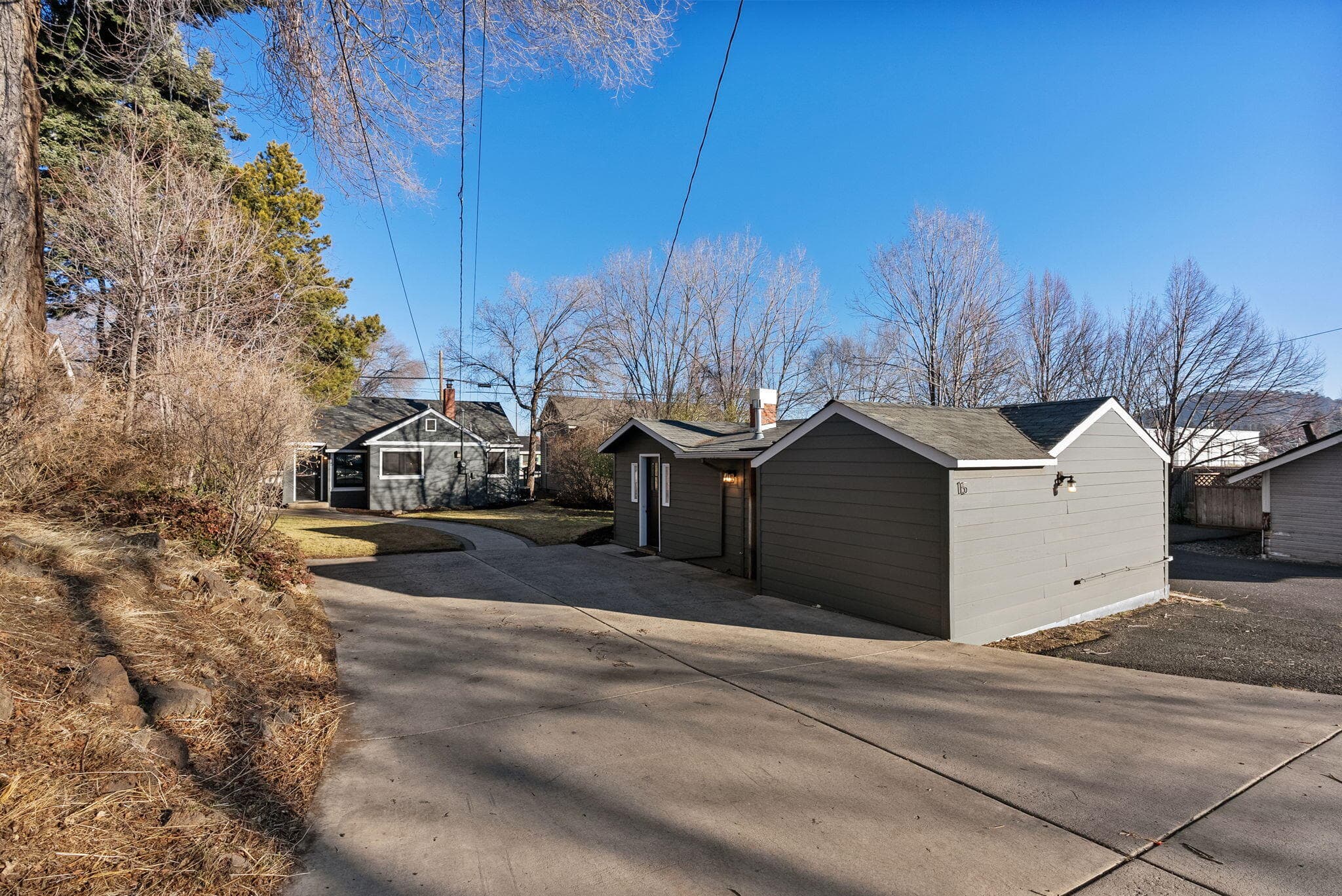 Primary photo of 15 NW Franklin Avenue