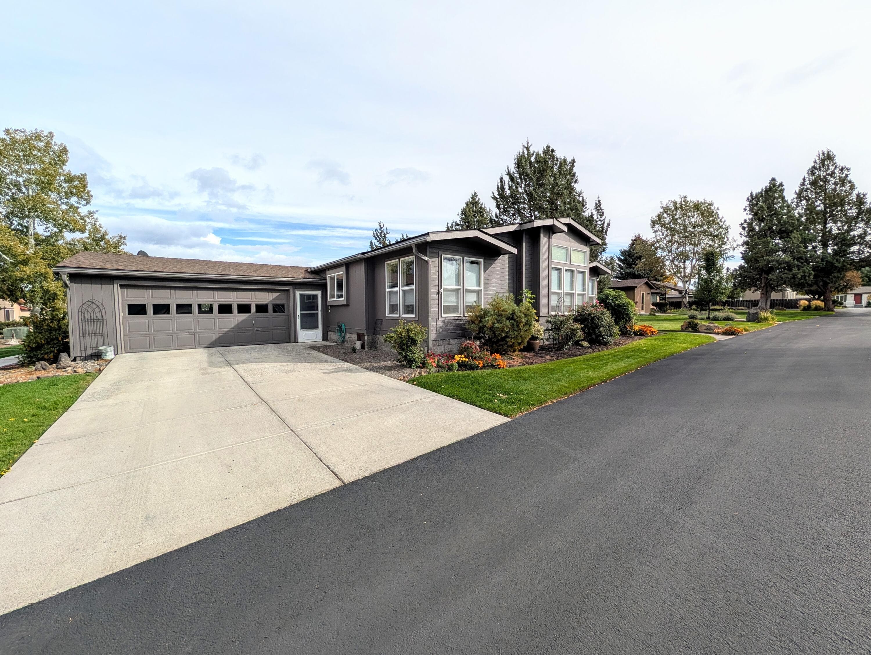 Photo 2 of 1188 NE 27th Street, 71