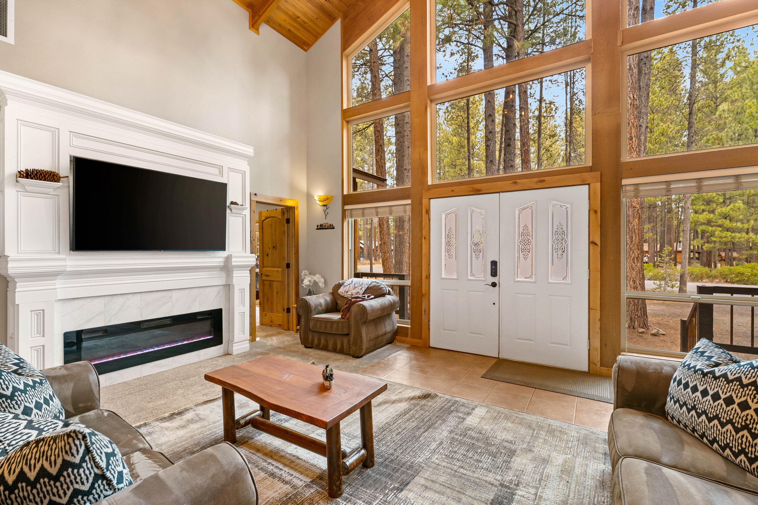 Photo 4 of 17039 Cooper Drive
