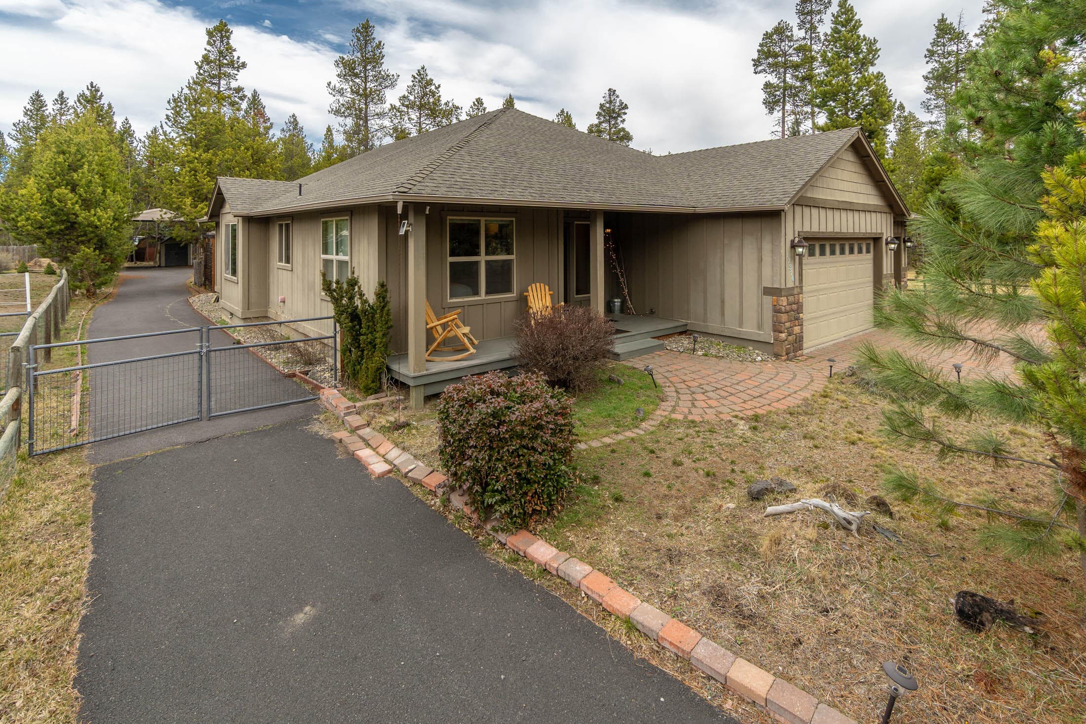 Photo 4 of 17370 Brant Drive