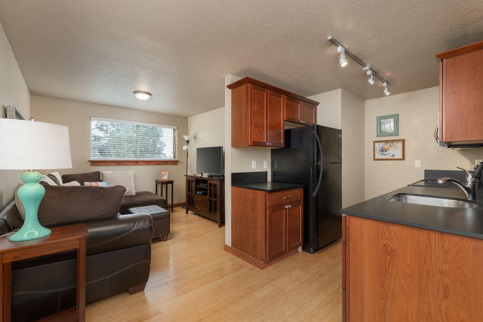 Photo 4 of 1010 NW Roanoke Avenue, APT 9
