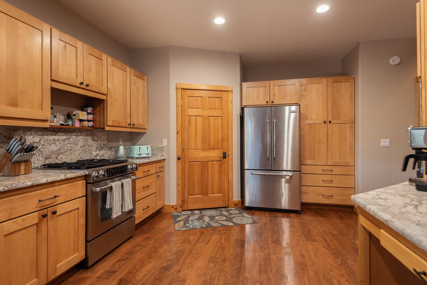 Photo 4 of 2936 NE Red Oak Drive