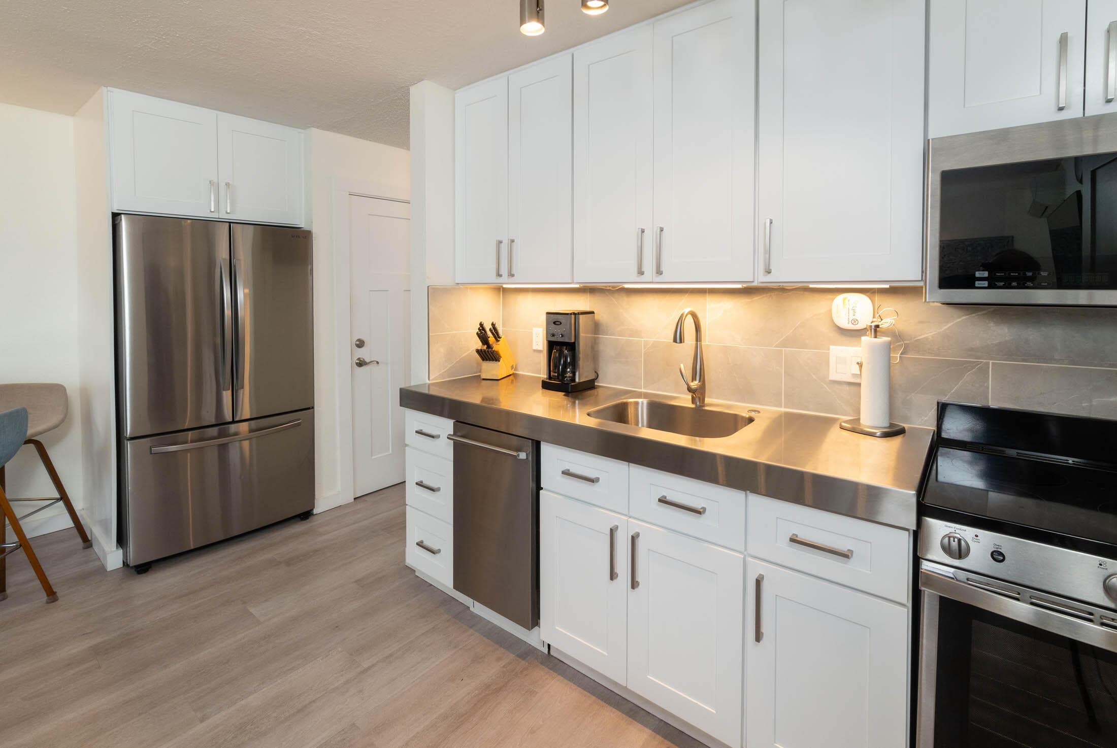 Photo 4 of 1565 NW Wall Street, 168/169