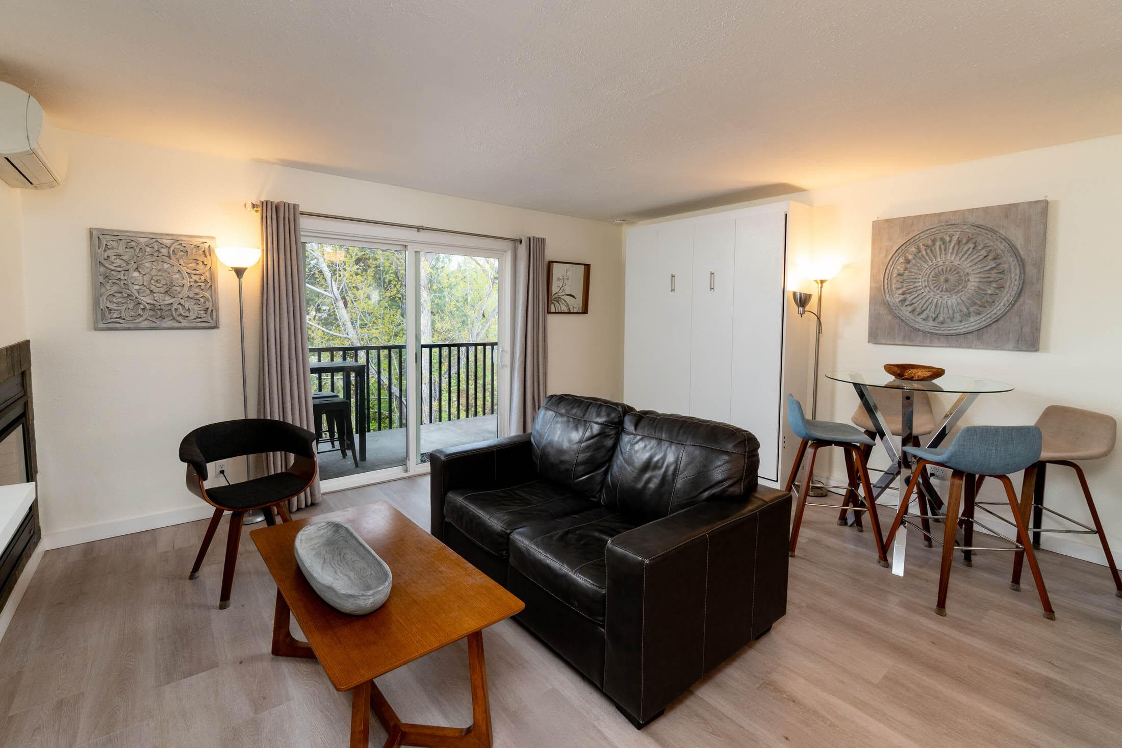 Photo 3 of 1565 NW Wall Street, 168/169