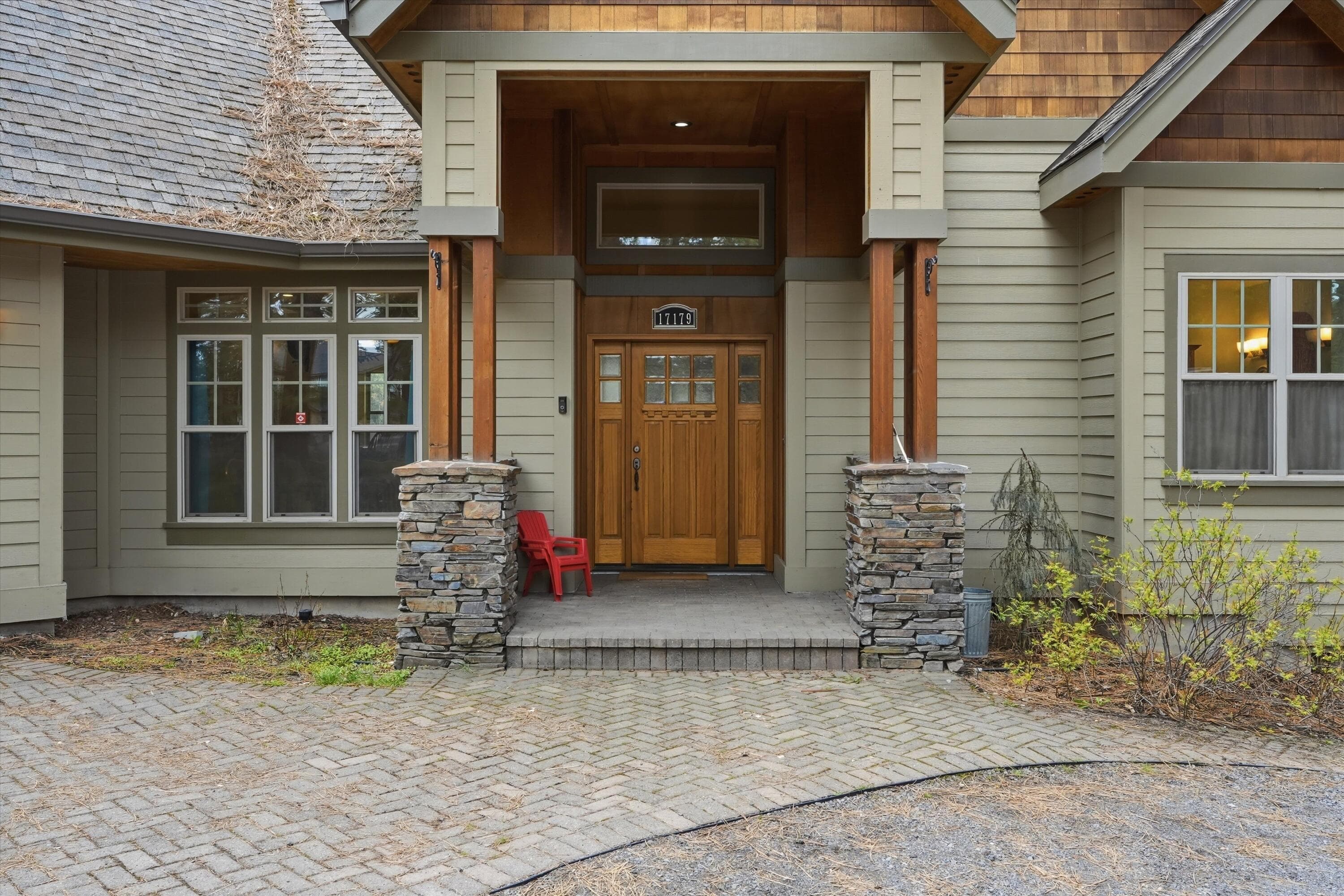 Photo 3 of 17179 Island Loop Way