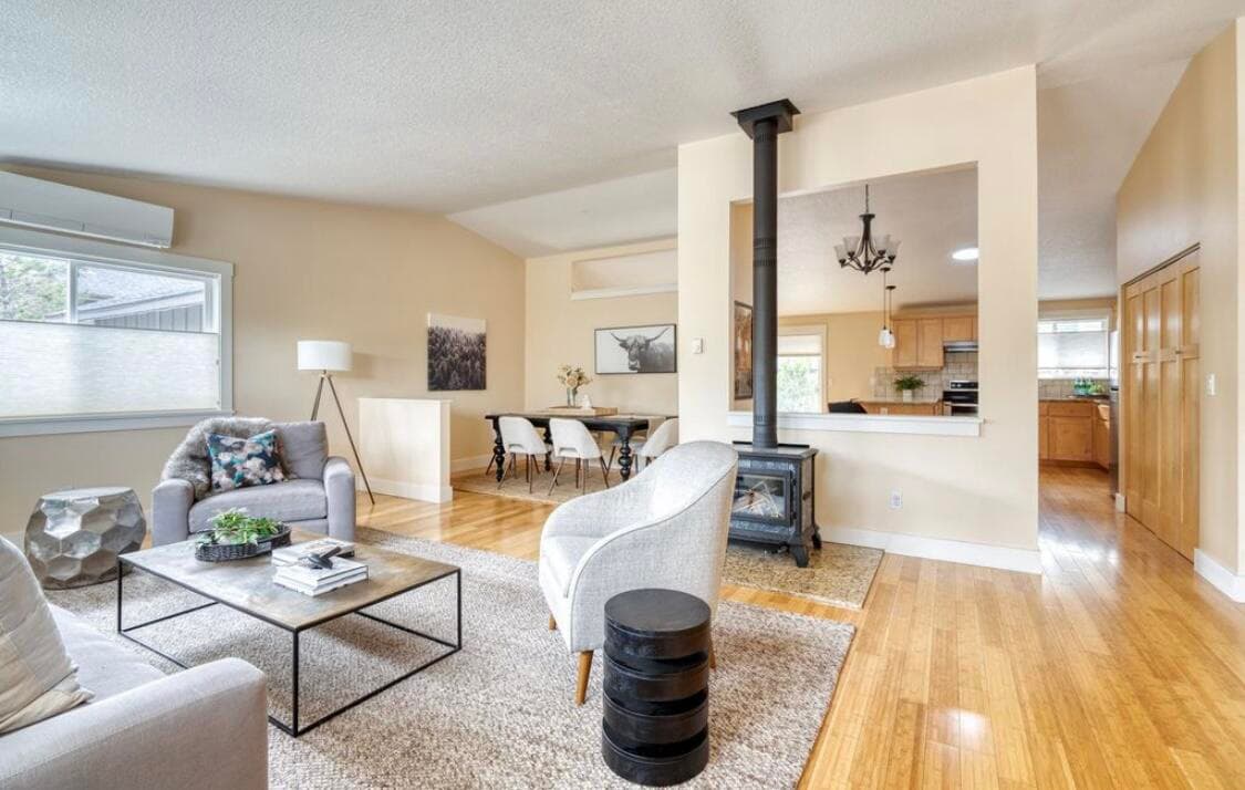 Photo 2 of 3062 NW Kelly Hill Court