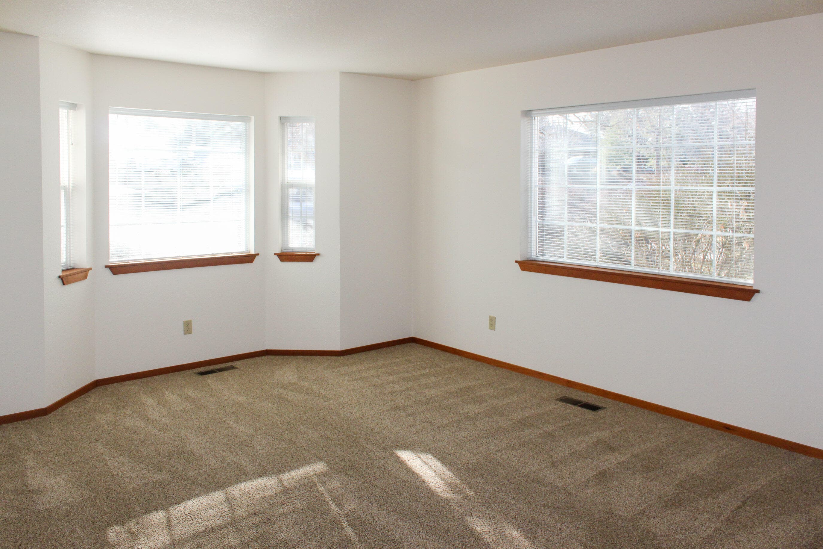 Photo 10 of 2422 2444 NE Conners Avenue