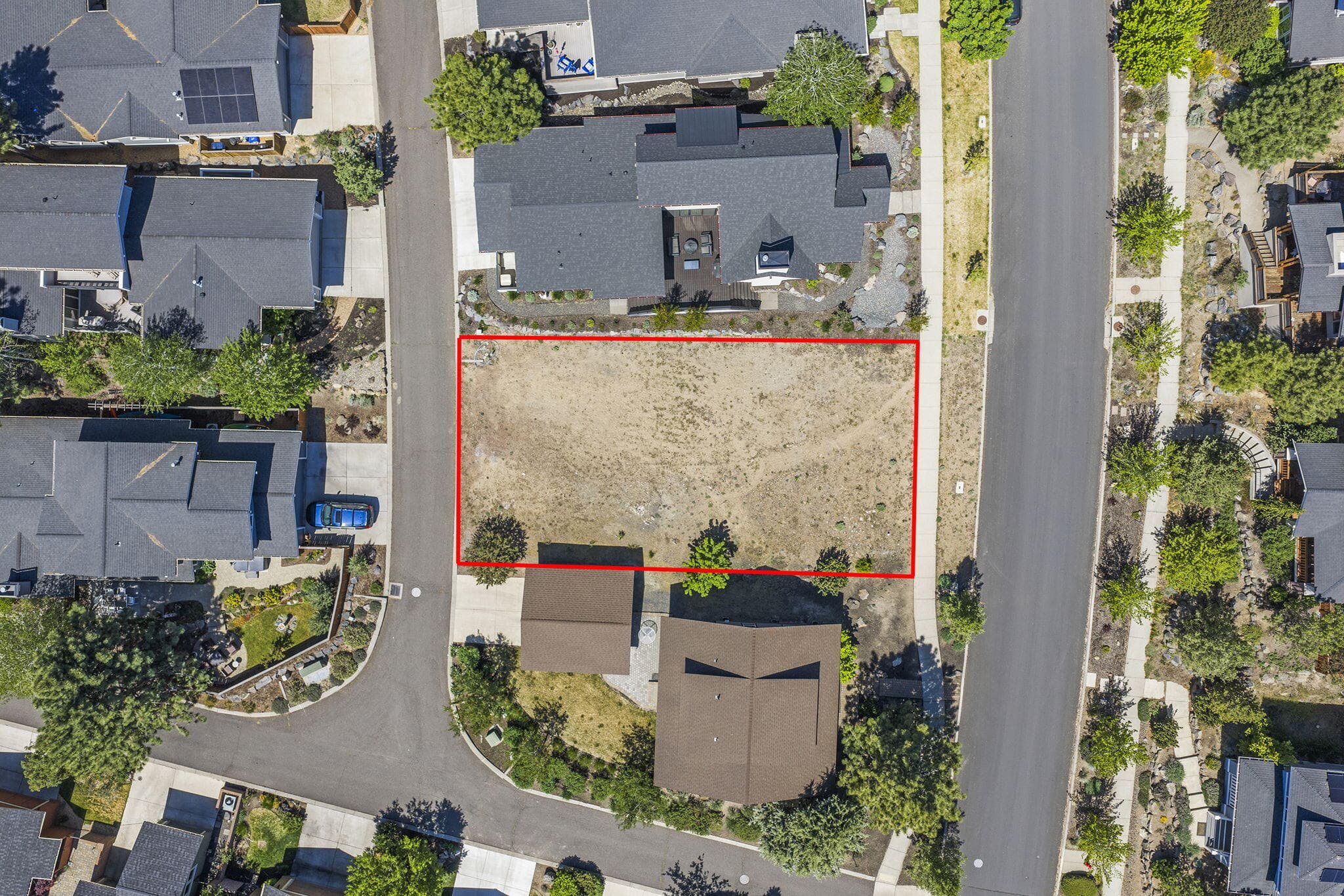 Photo 4 of 2409 NW Dorion Way