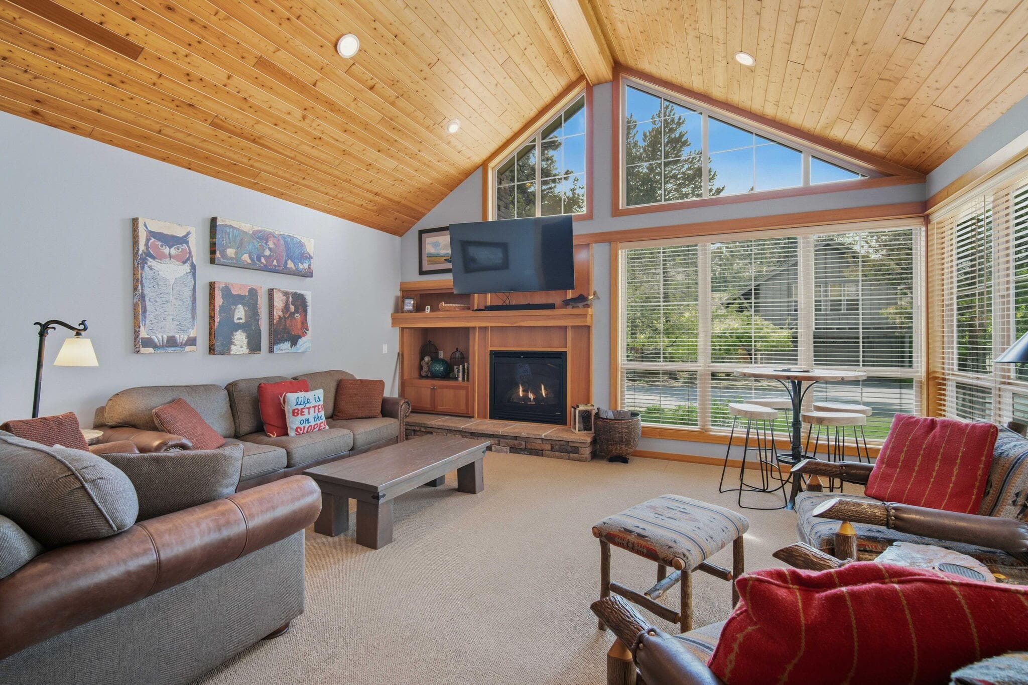 Photo 2 of 57129 Evergreen Loop, 44