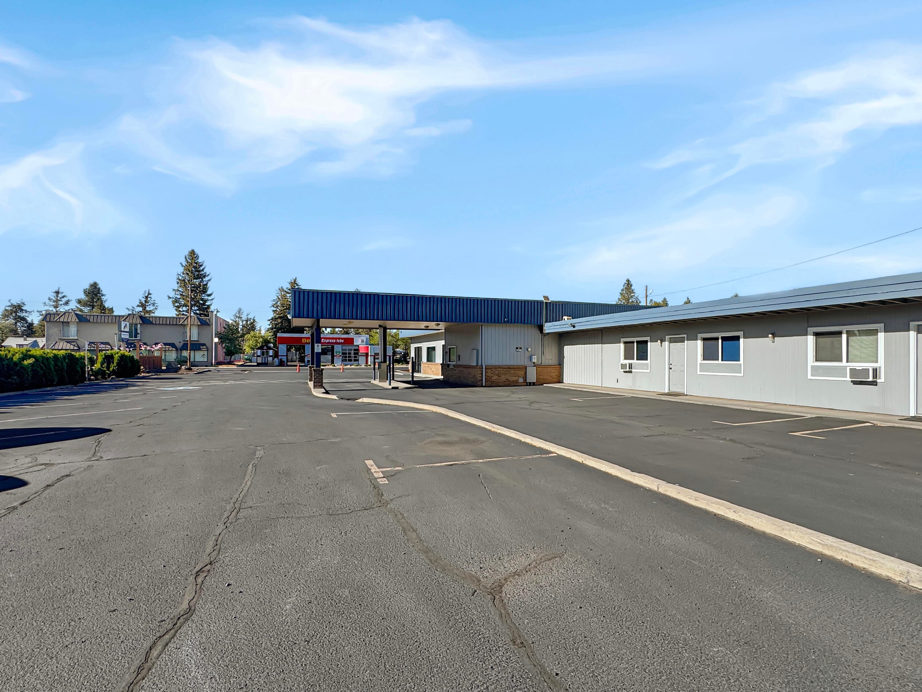 Photo 18 of 671 NE Greenwood Avenue, 2