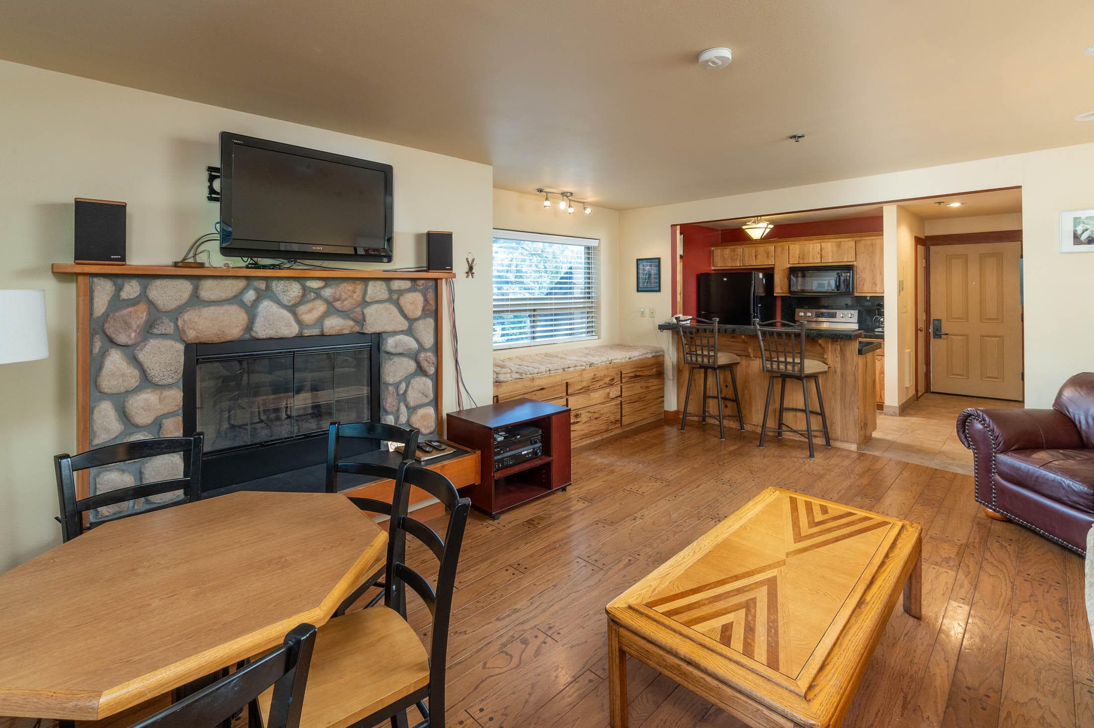 Photo 3 of 18575 SW Century Drive, 2018