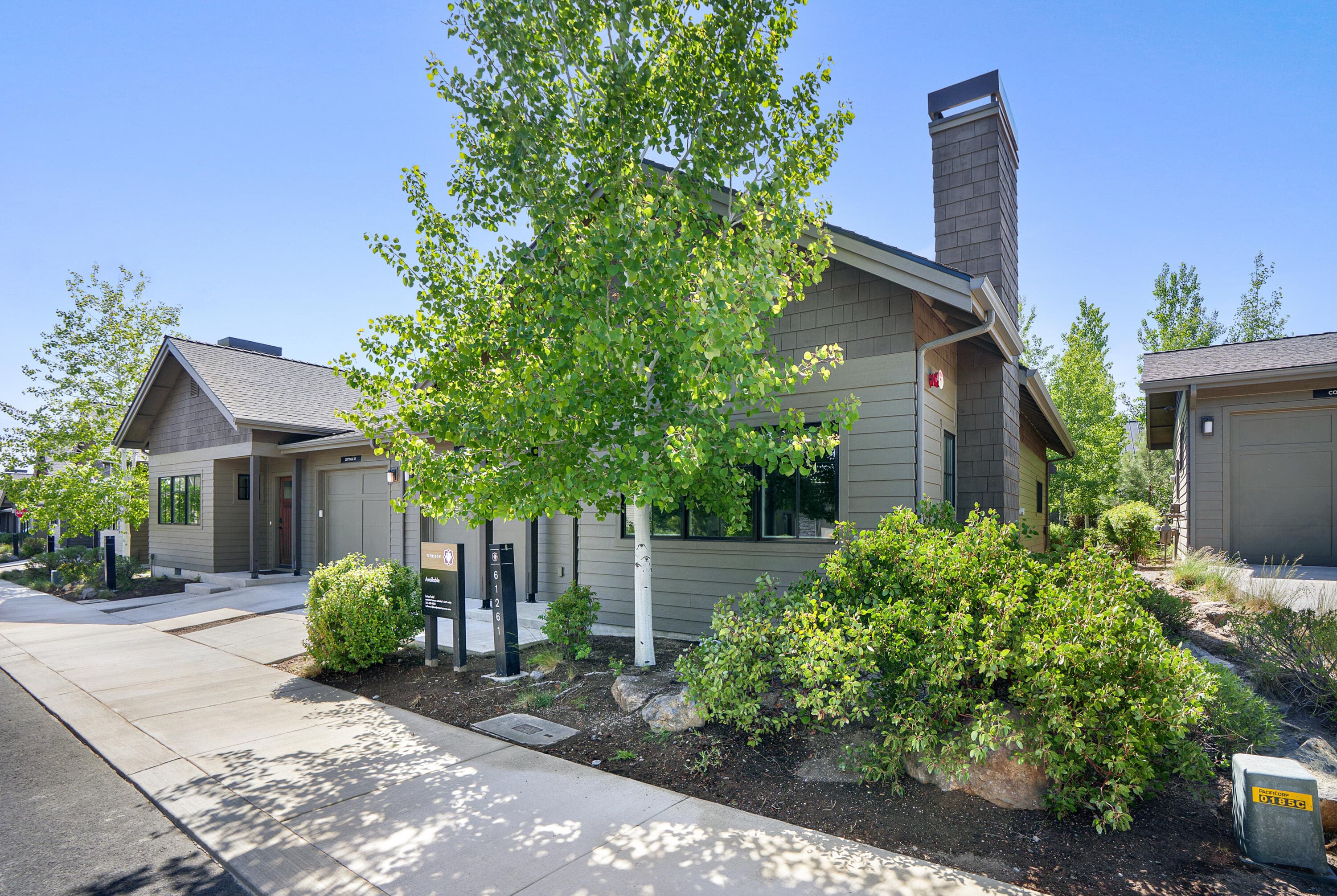Photo 3 of 61261 Tetherow Drive, 28