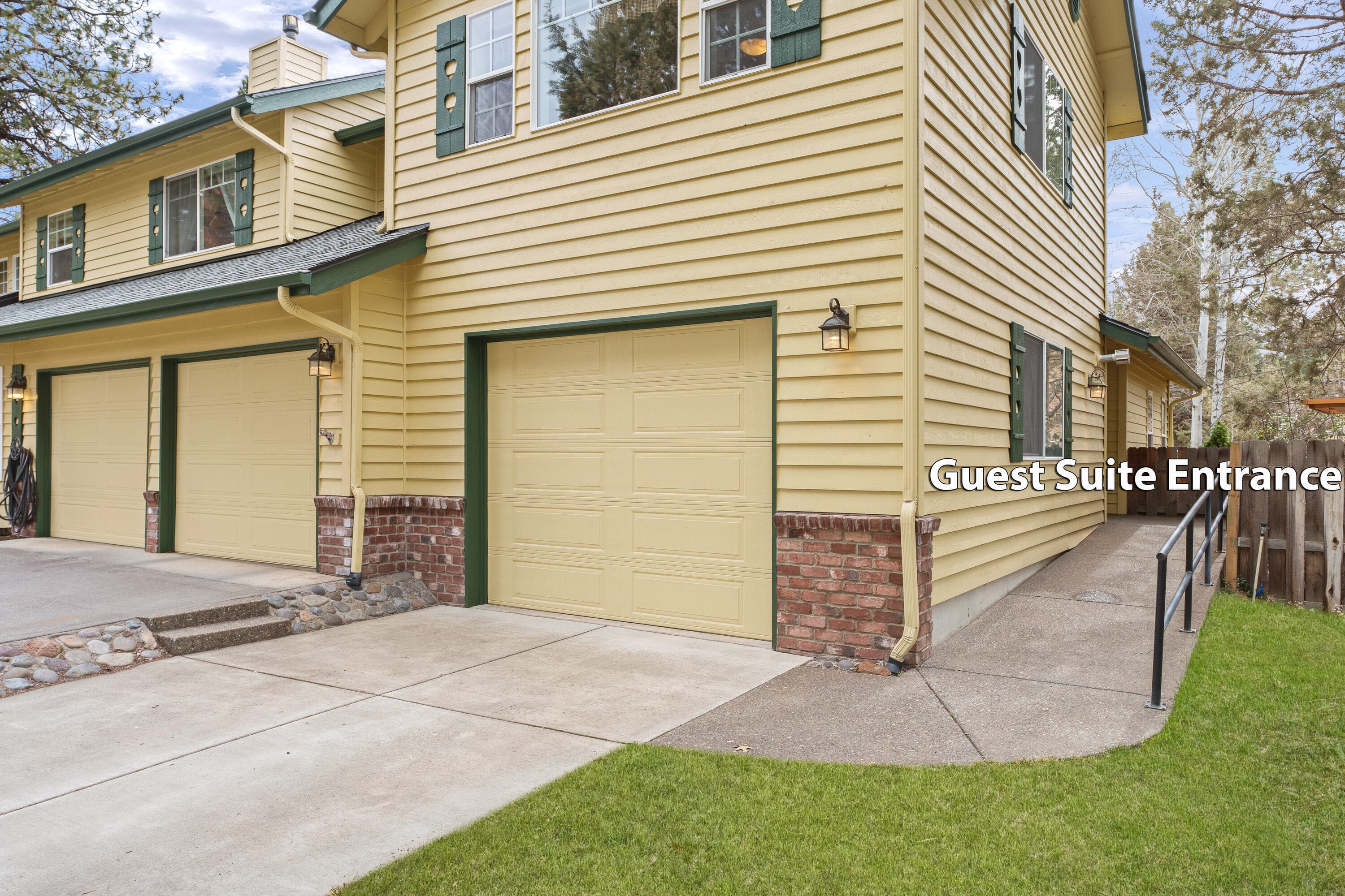 Photo 4 of 61288 King Saul Avenue