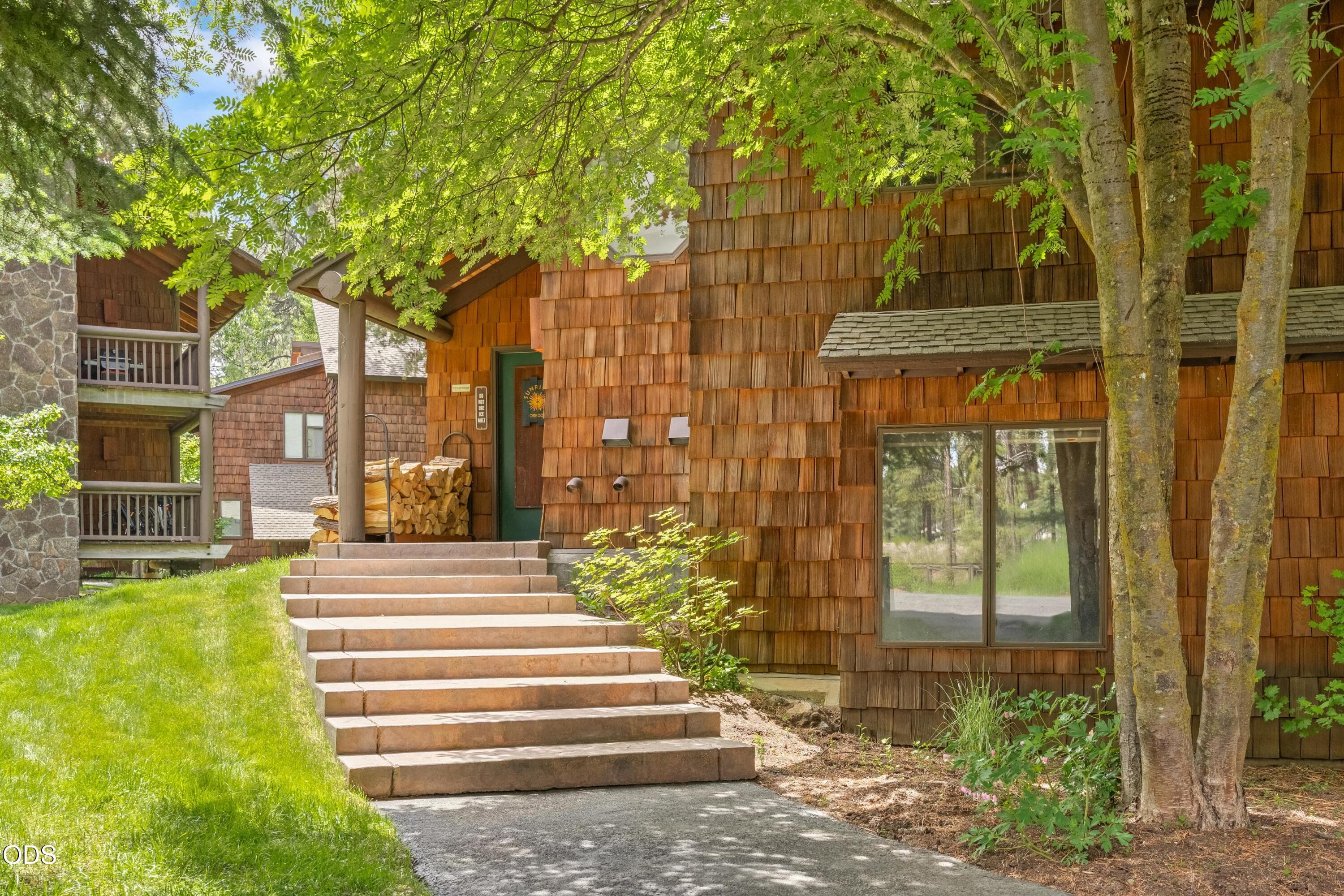 Photo 3 of 57241 Mashie Lane, 53
