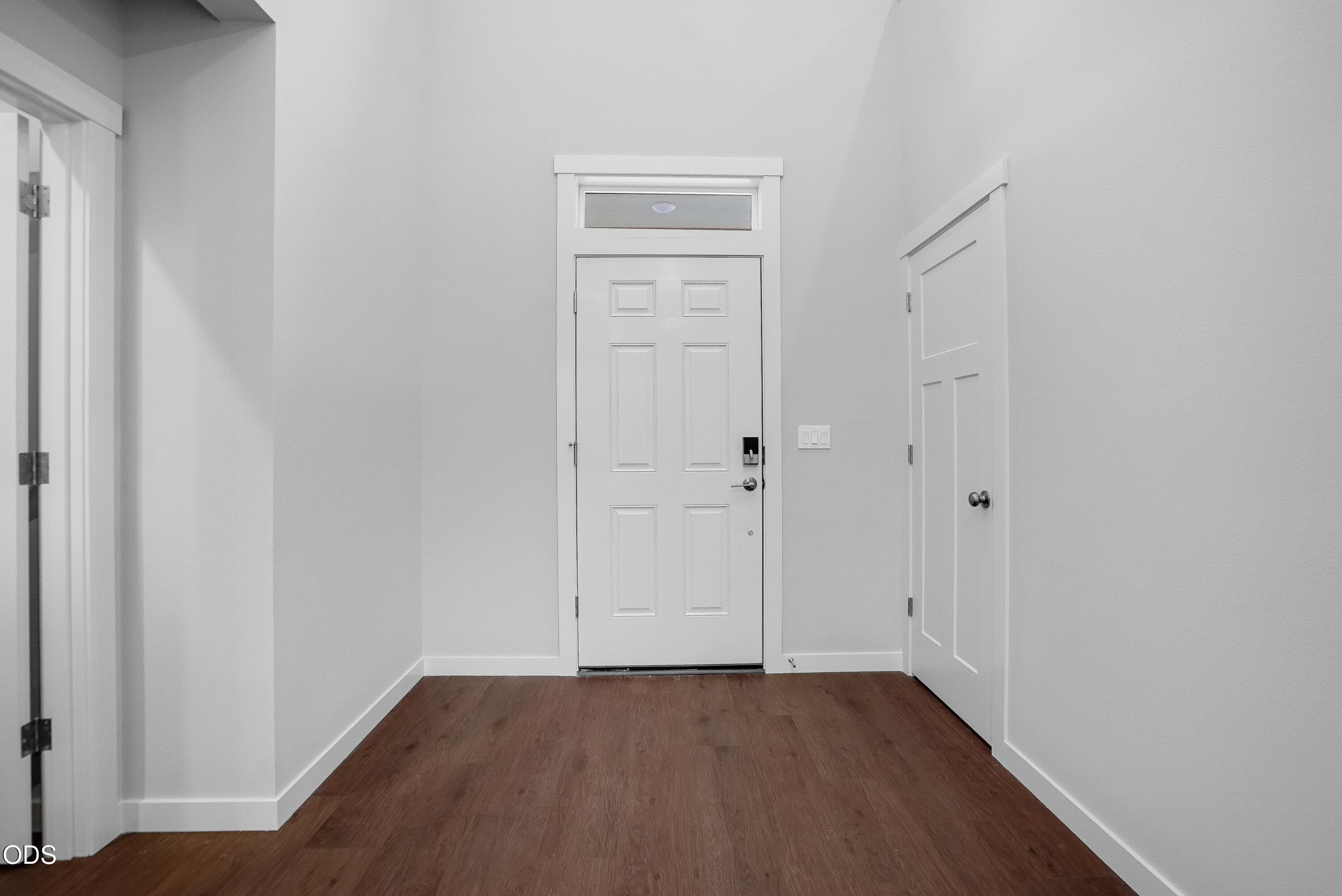 Photo 4 of 63126 NE Henningsen Pl