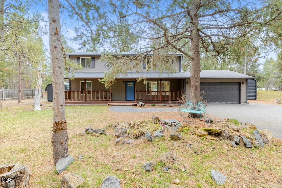 Photo 3 of 16826 Brenda Drive