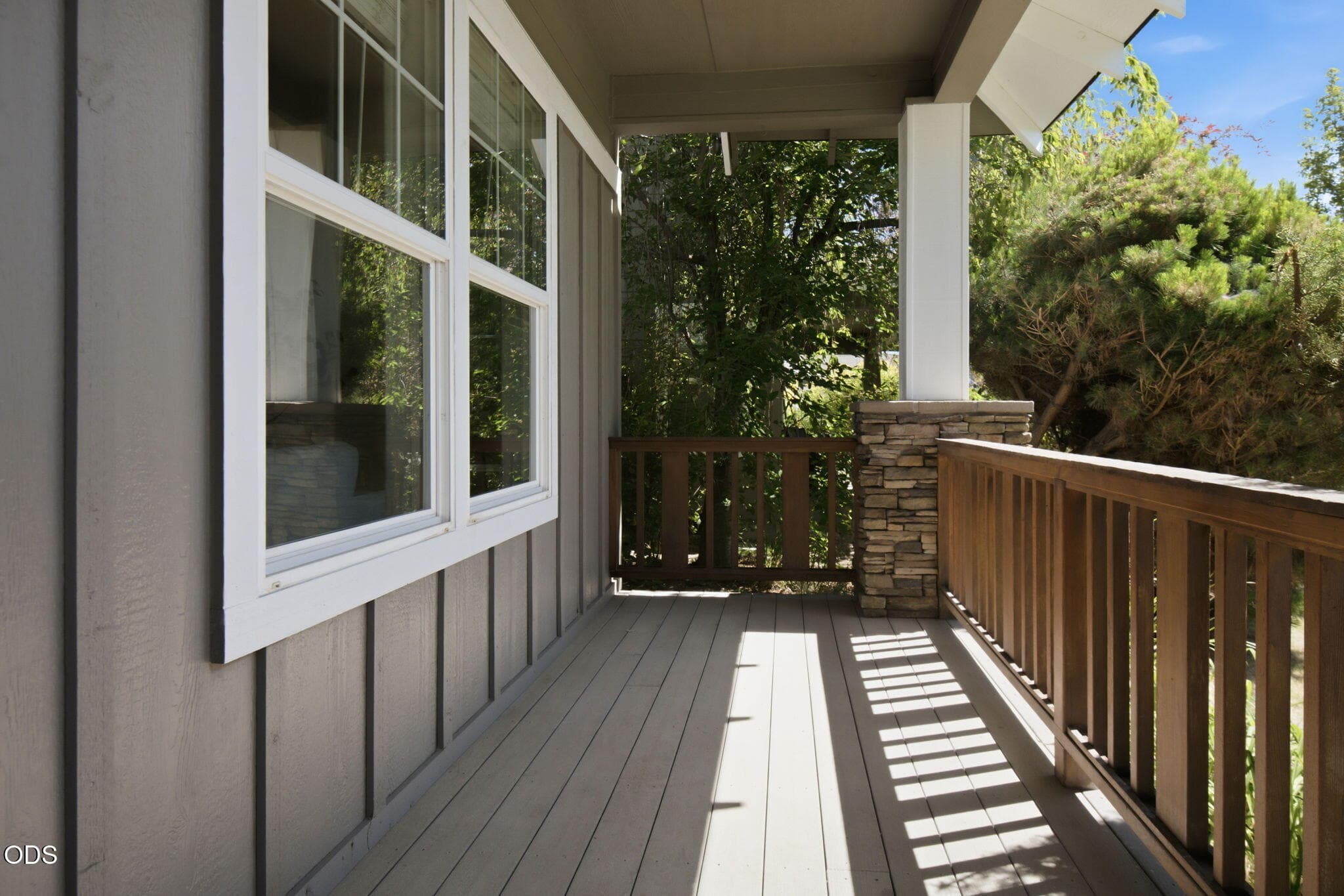 Photo 4 of 21286 NE Beall Drive