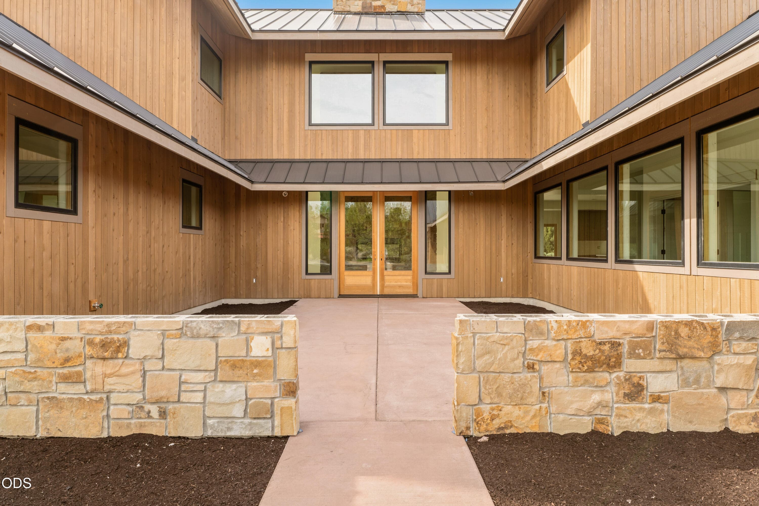 Photo 3 of 23020 Brushline Court