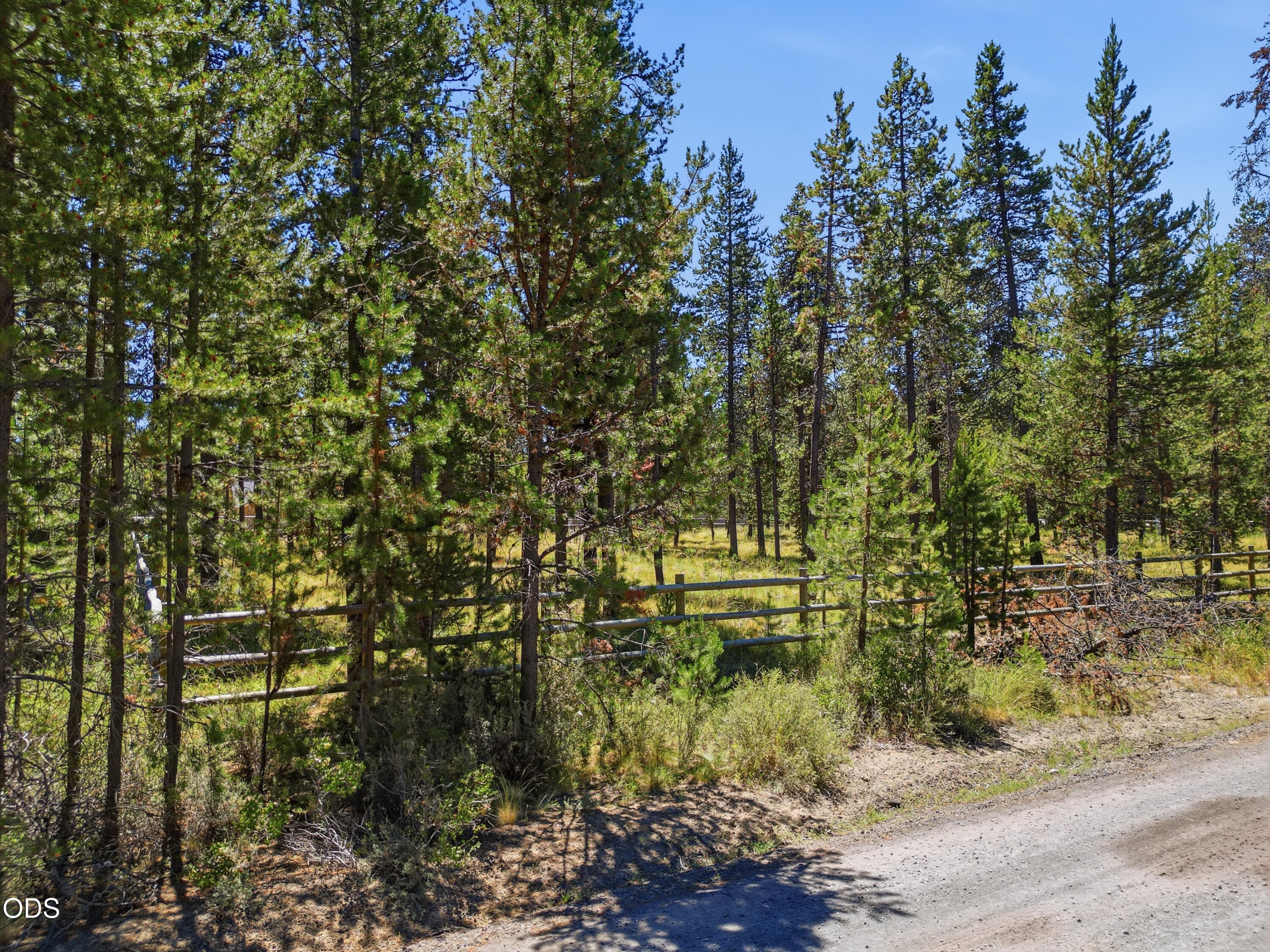 Photo 2 of 17043 Elsinore Road