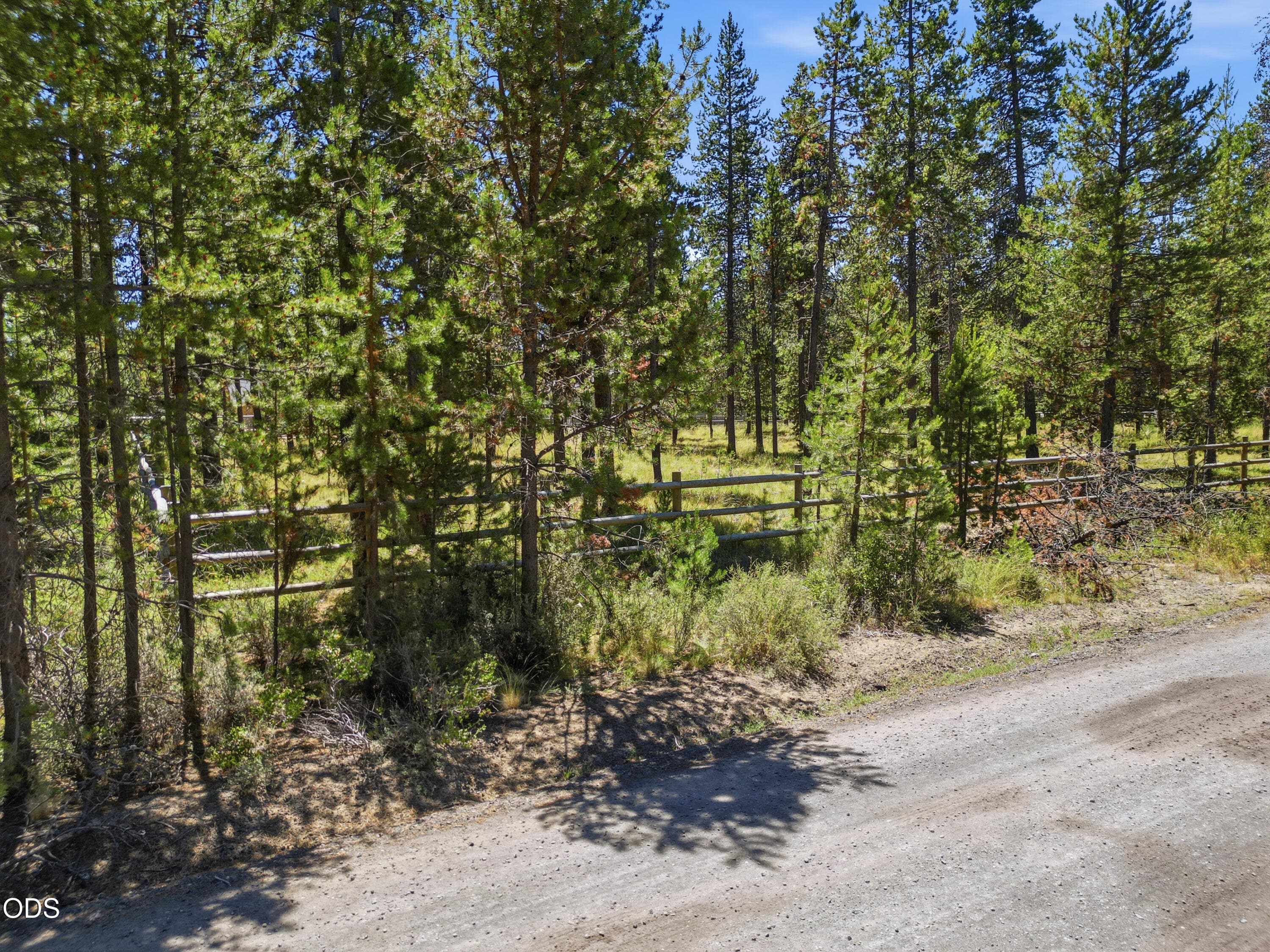 Photo 3 of 17043 Elsinore Road