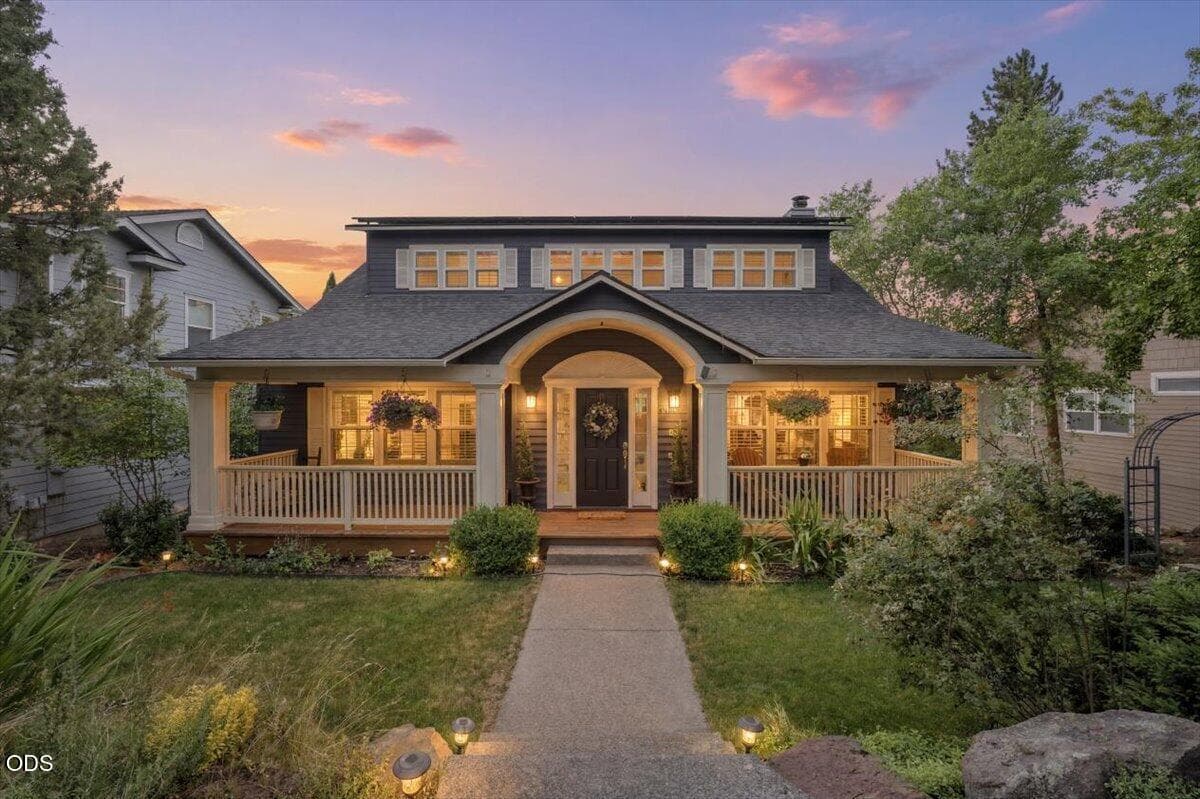 Photo 3 of 3042 NW Craftsman Drive